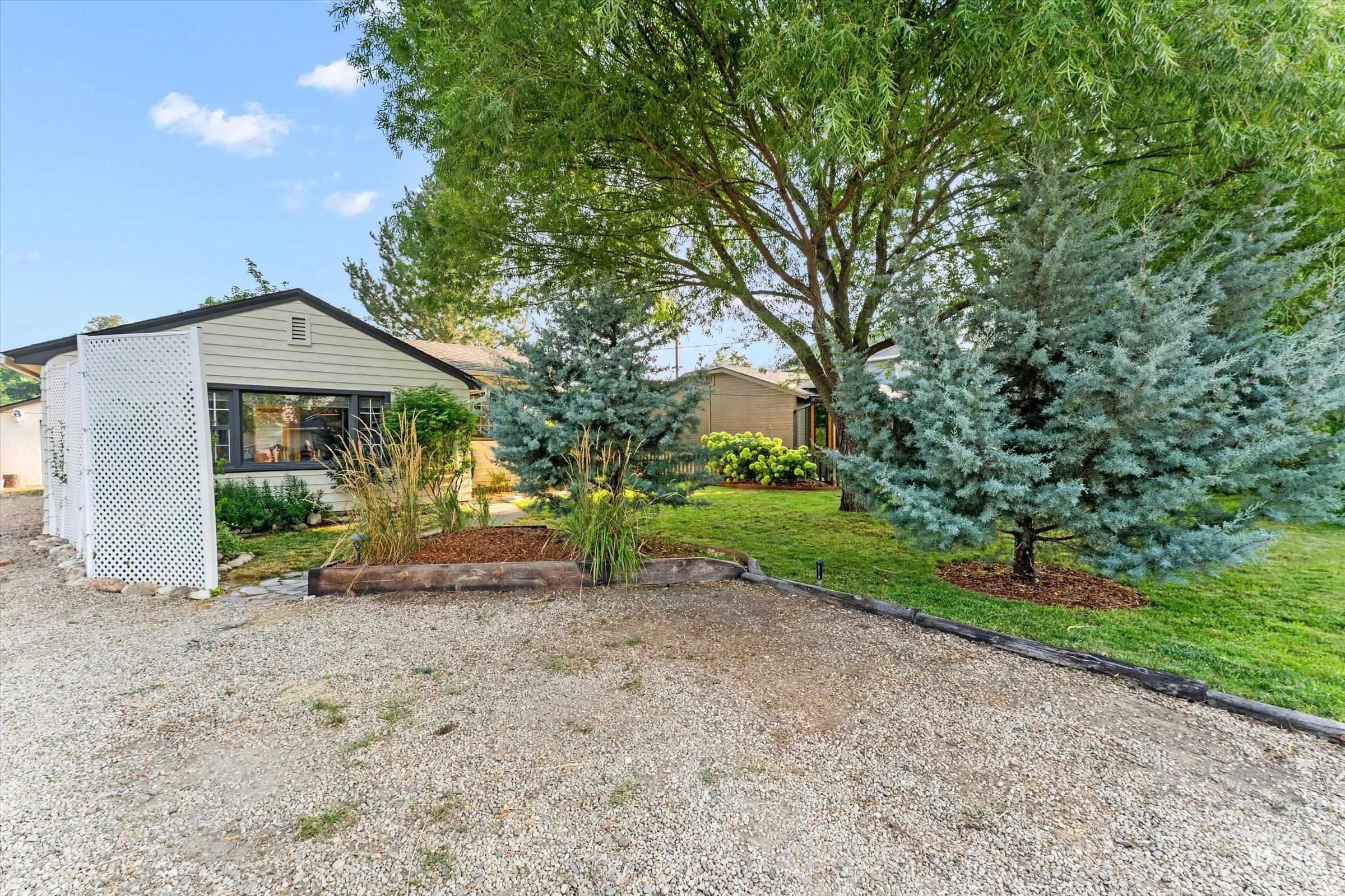 1304 W Targee Property Photo 27