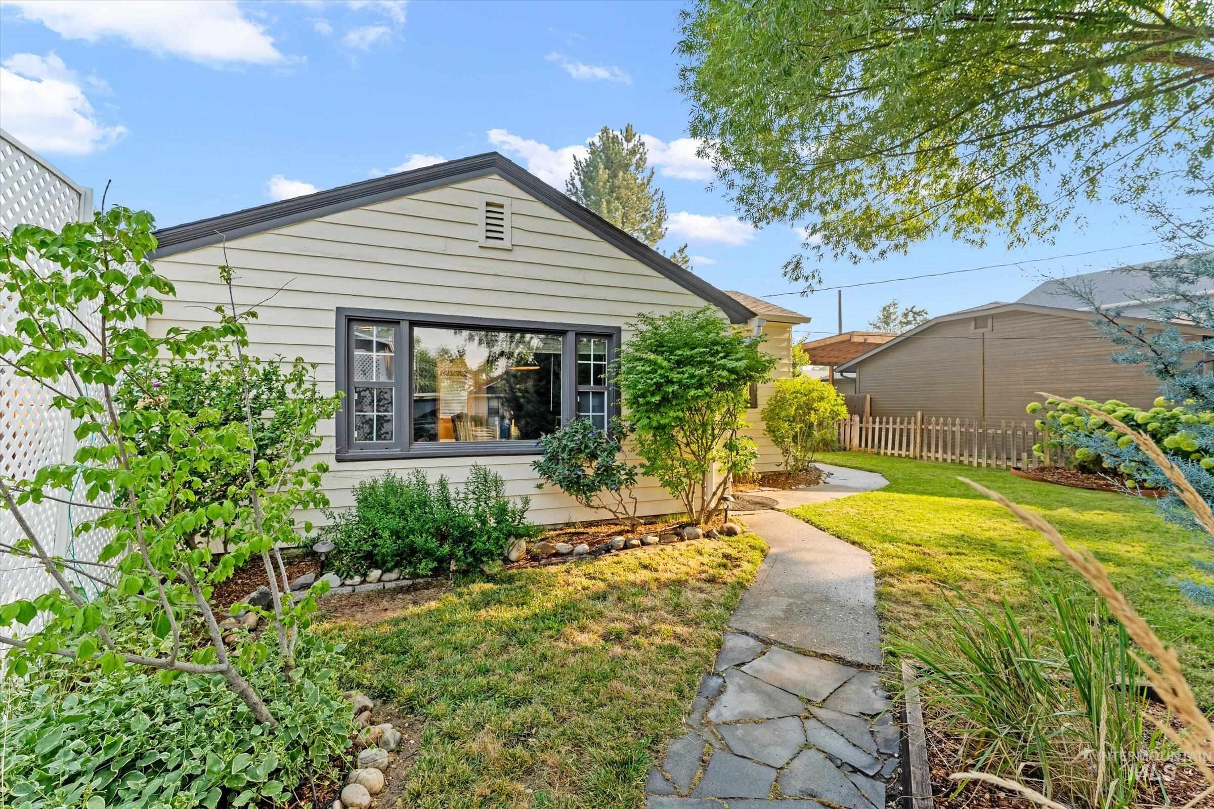 1304 W Targee Property Photo 30