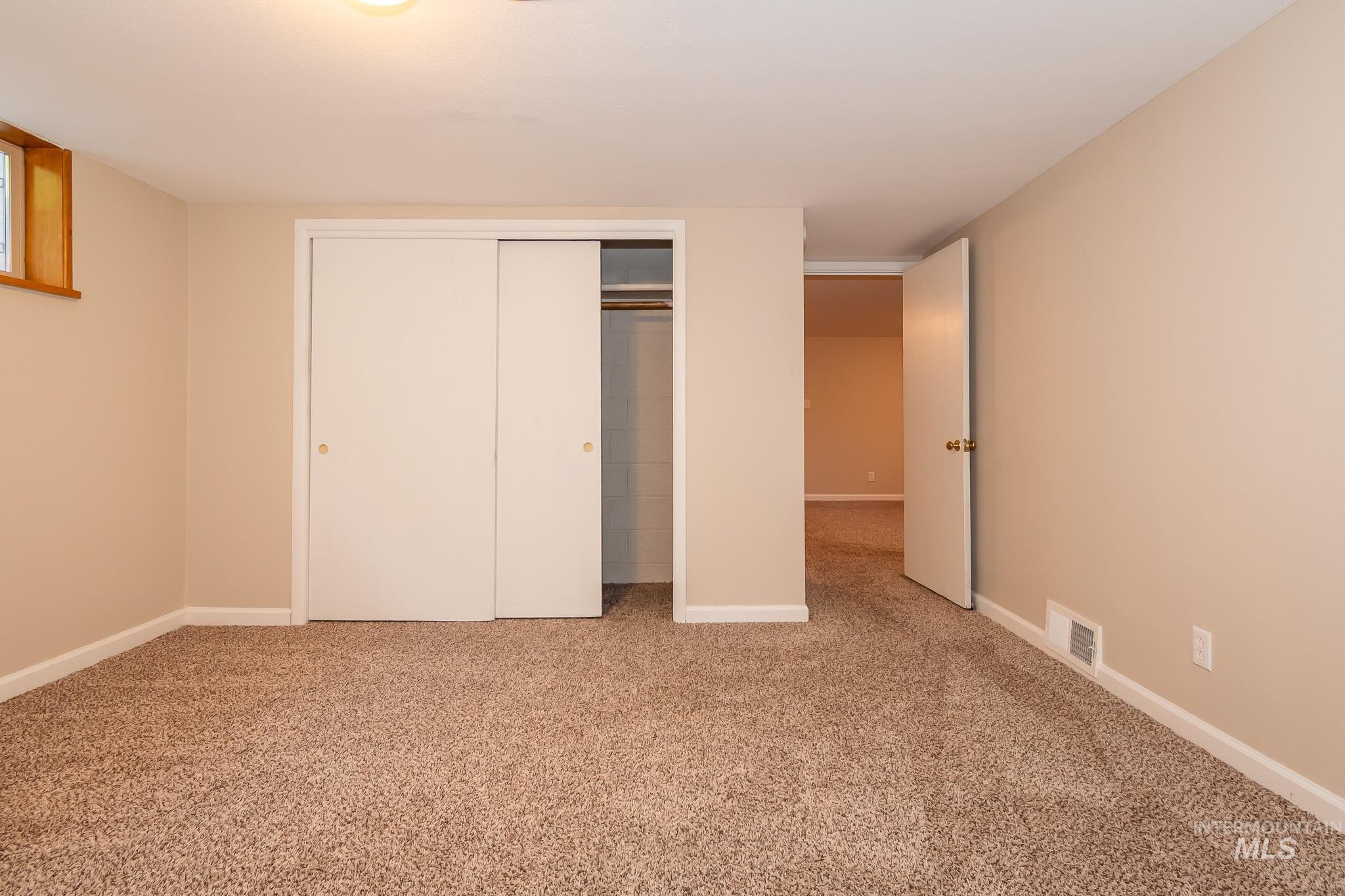 3706 W Clement Rd Property Photo 28