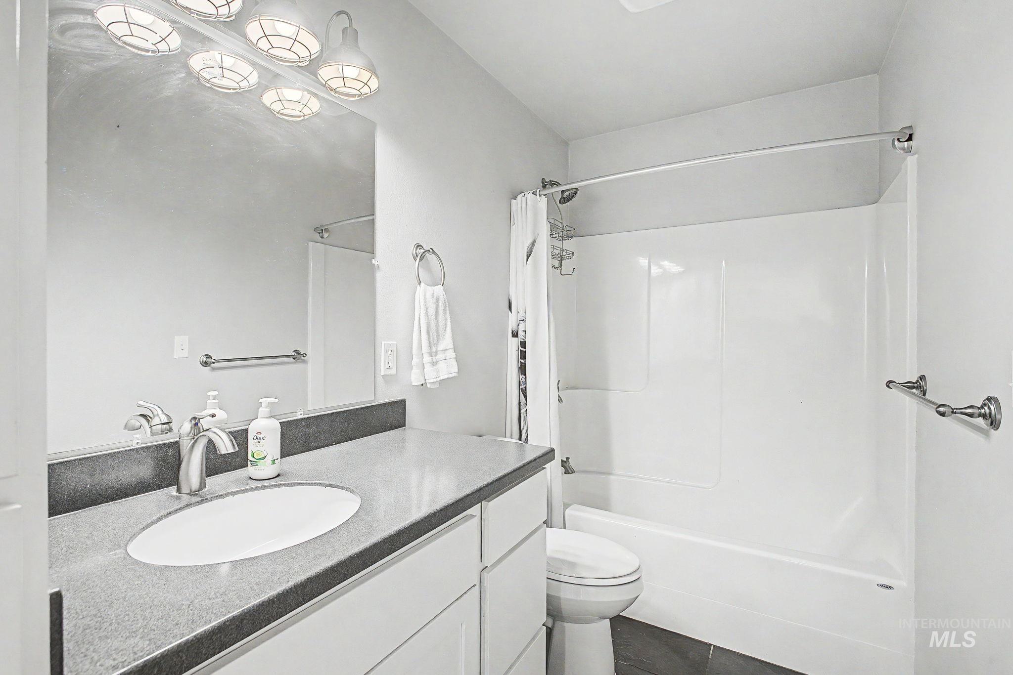 1706 Pioneer Drive Property Photo 27