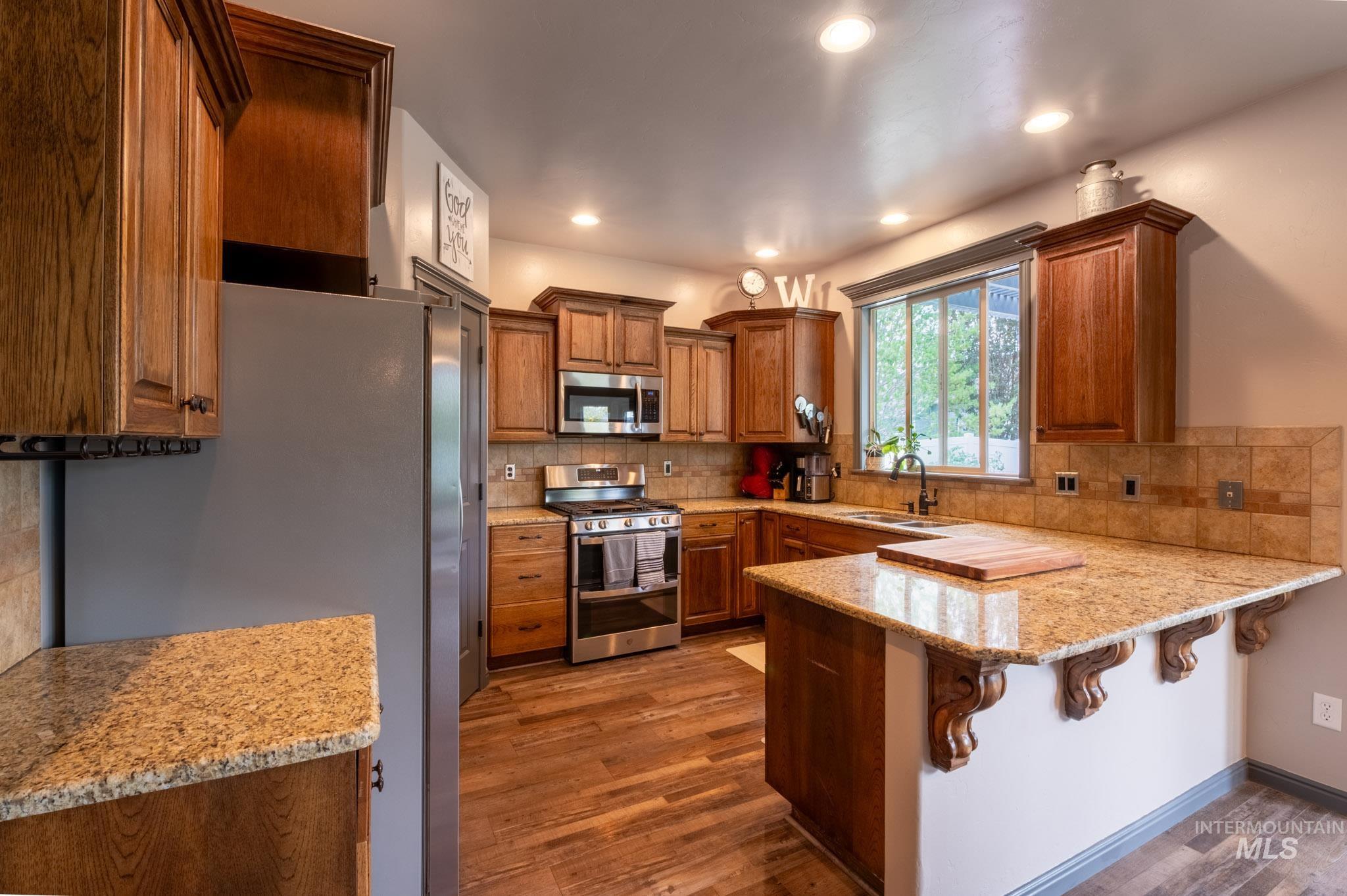 1031 Park Ave Property Photo 16