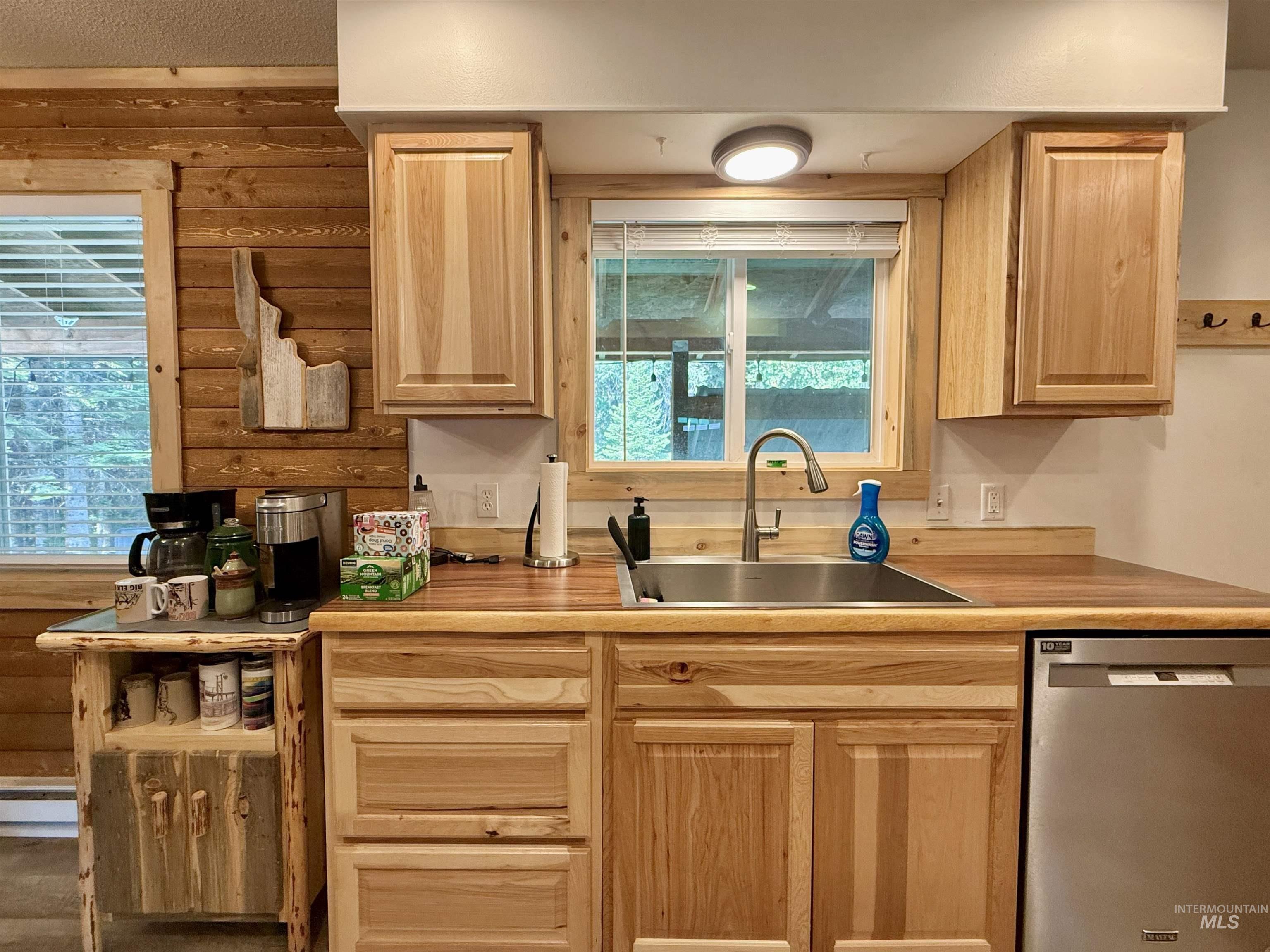 433 Cedar Drive Property Photo 11