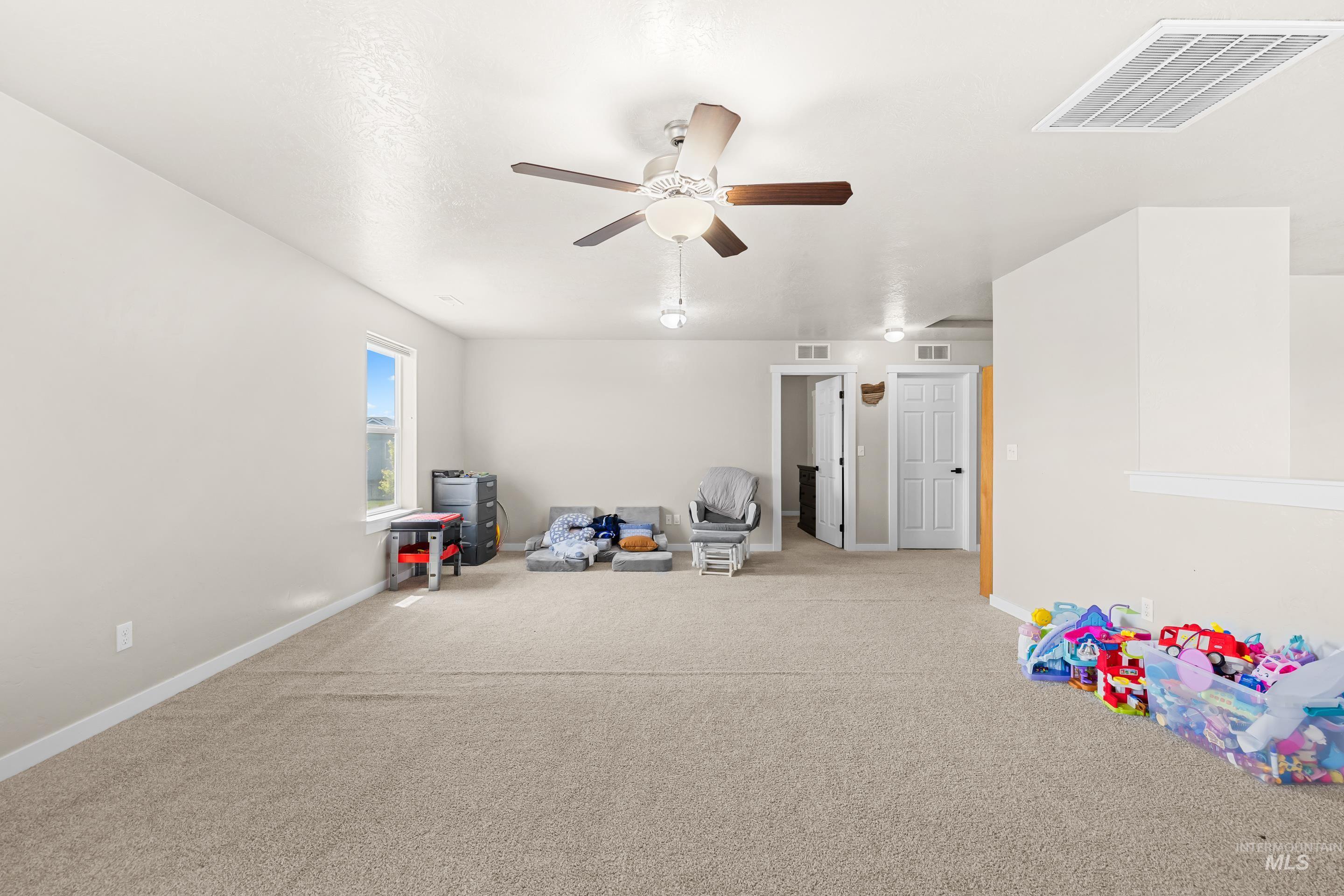 695 Sw Foley Property Photo 34