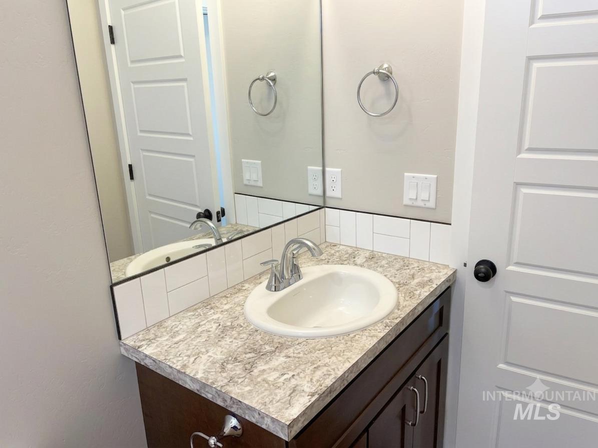 994 Kenbrook Loop Property Photo 10