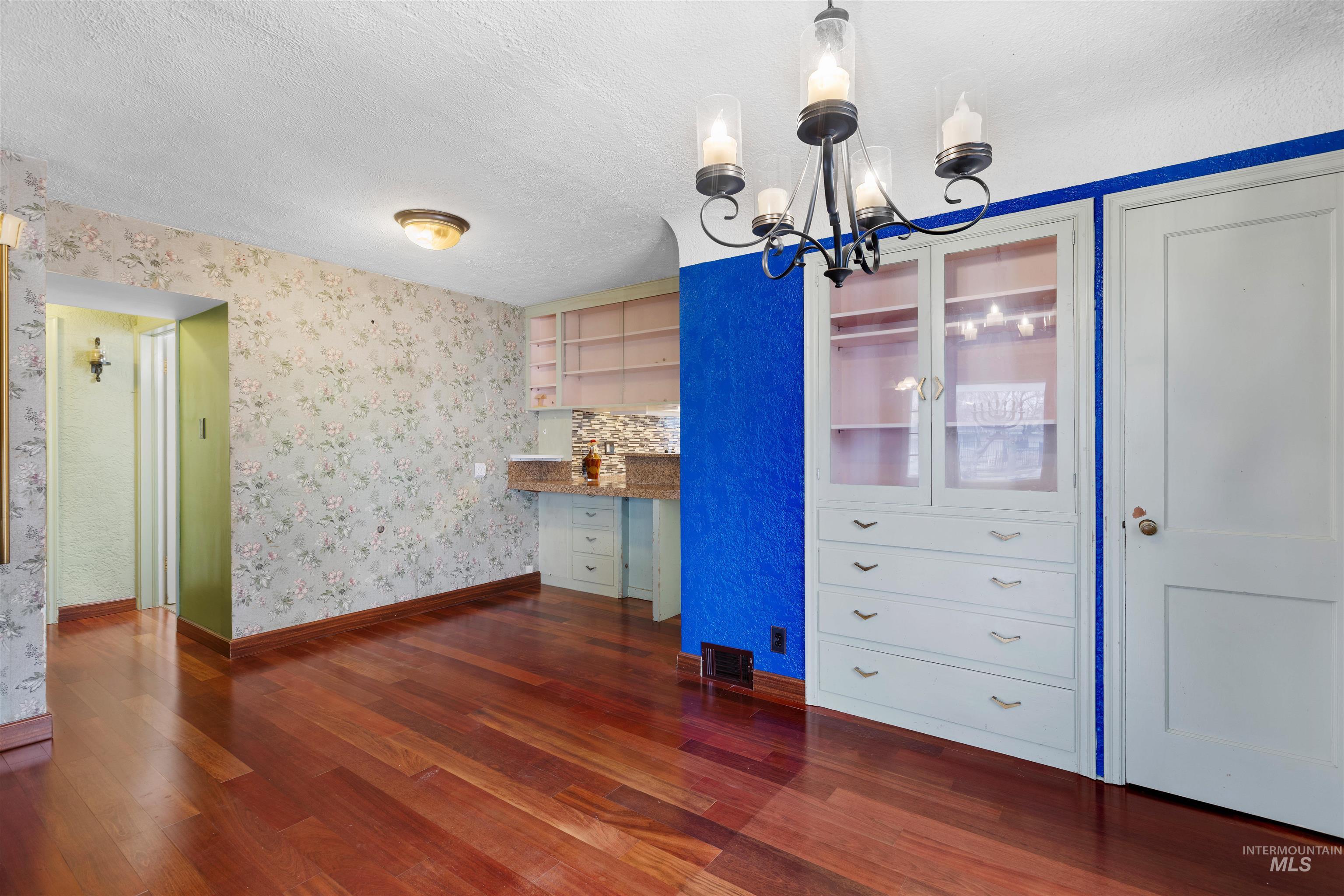 219 Cleveland Blvd Property Photo 3