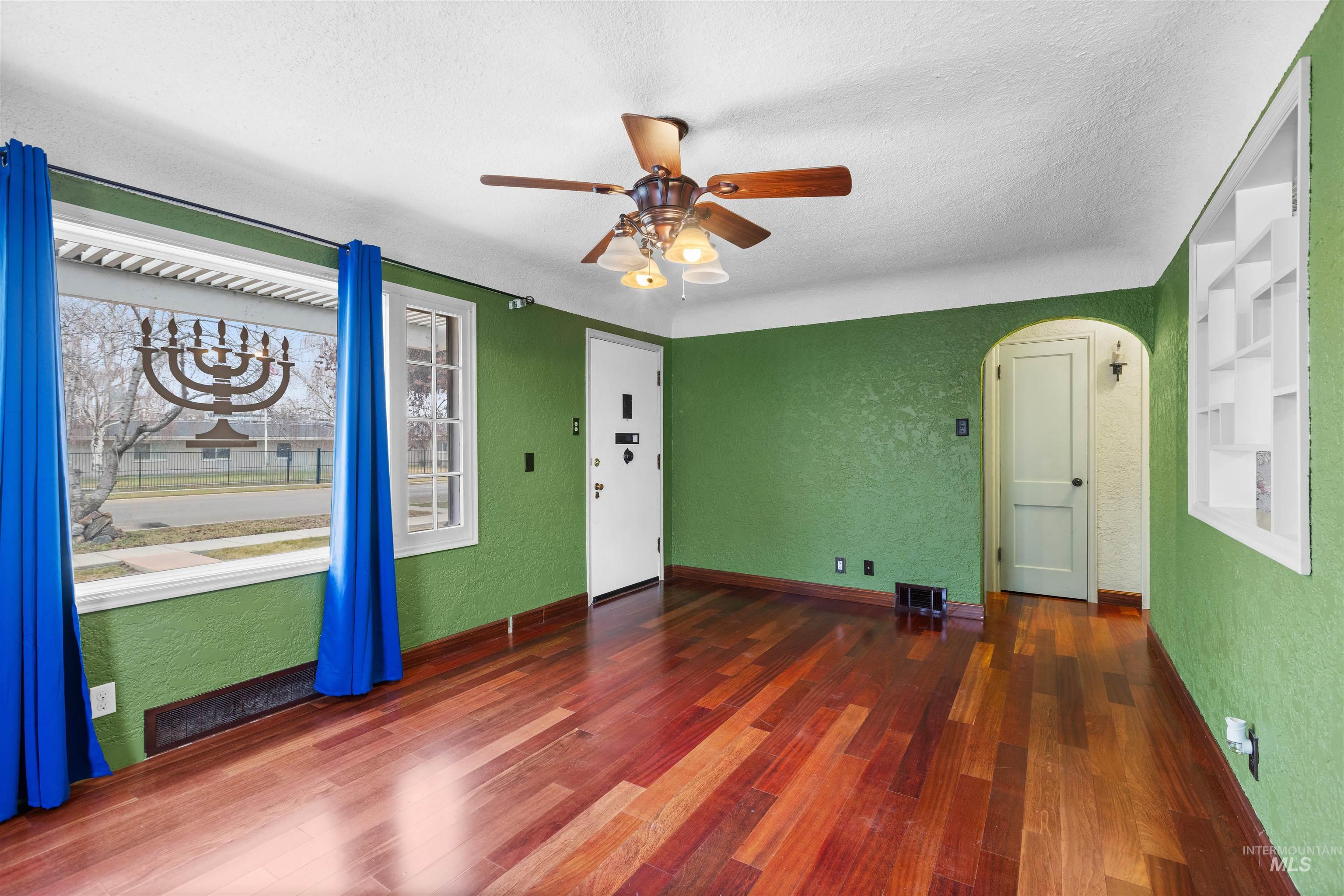 219 Cleveland Blvd Property Photo 8
