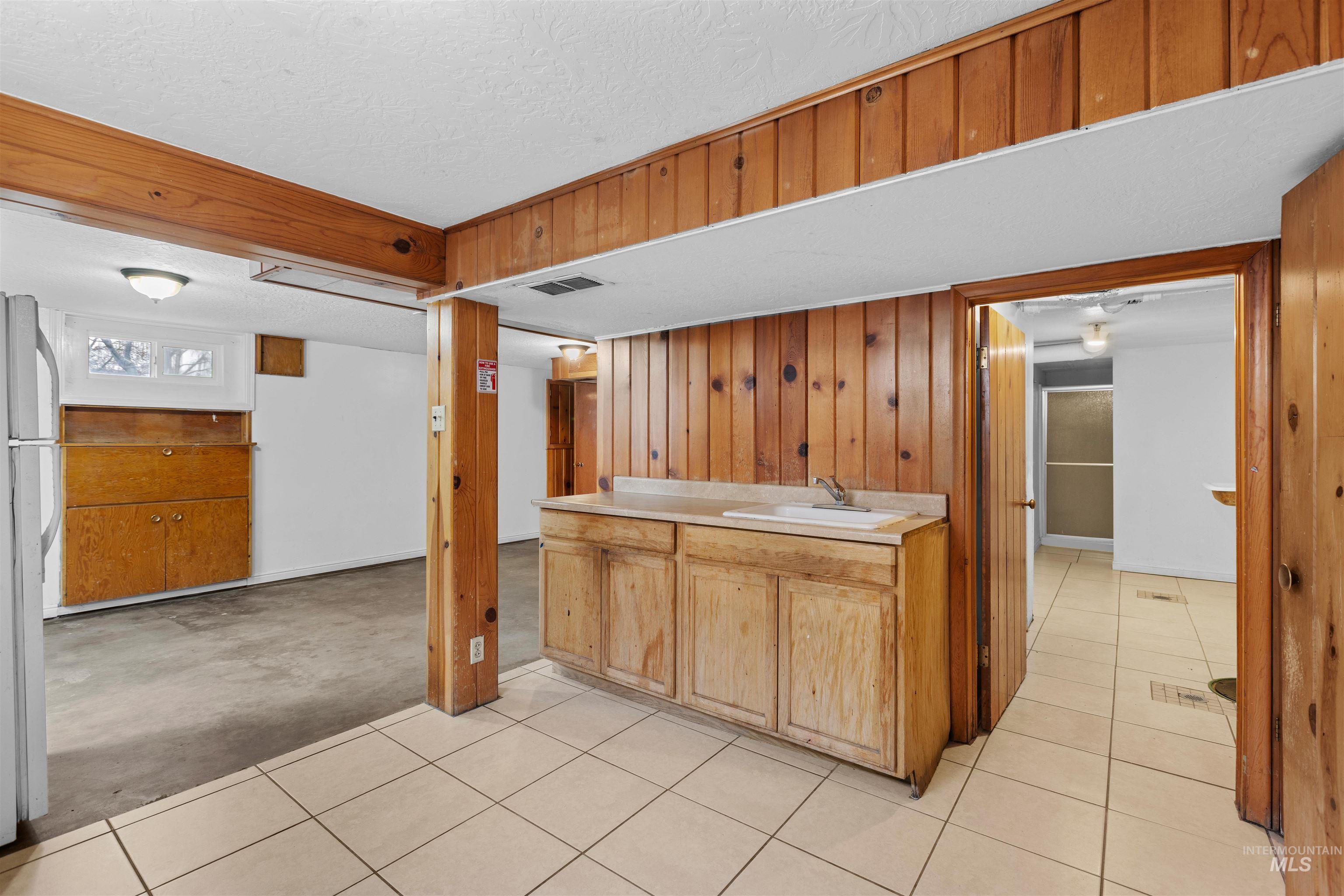 219 Cleveland Blvd Property Photo 24