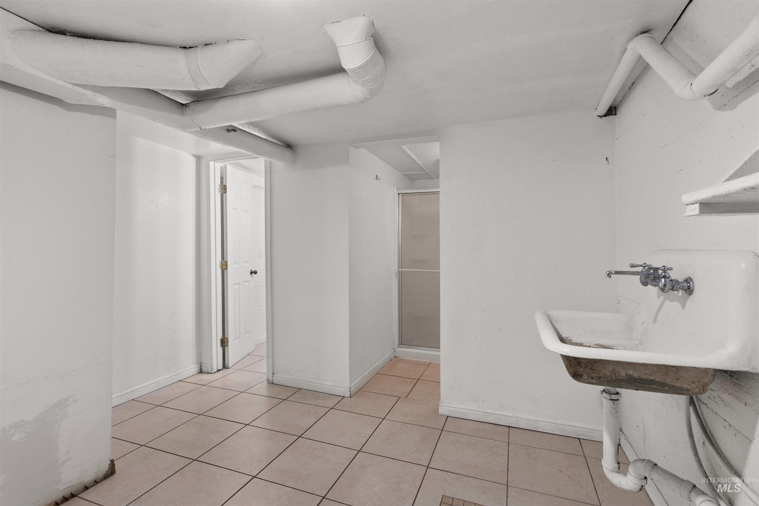 219 Cleveland Blvd Property Photo 29