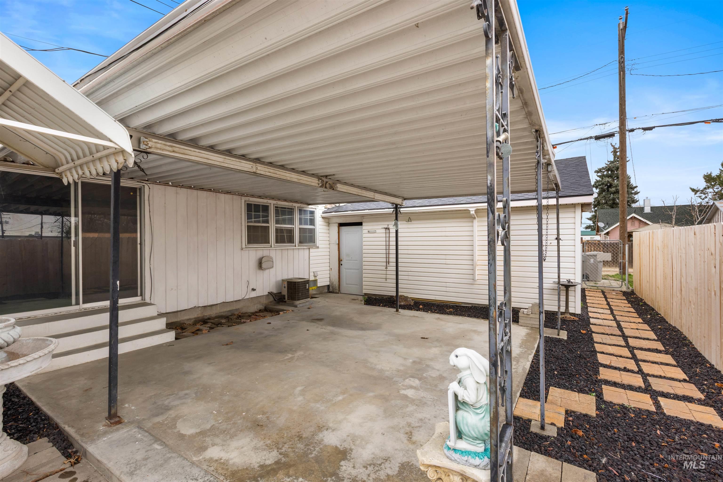 219 Cleveland Blvd Property Photo 35