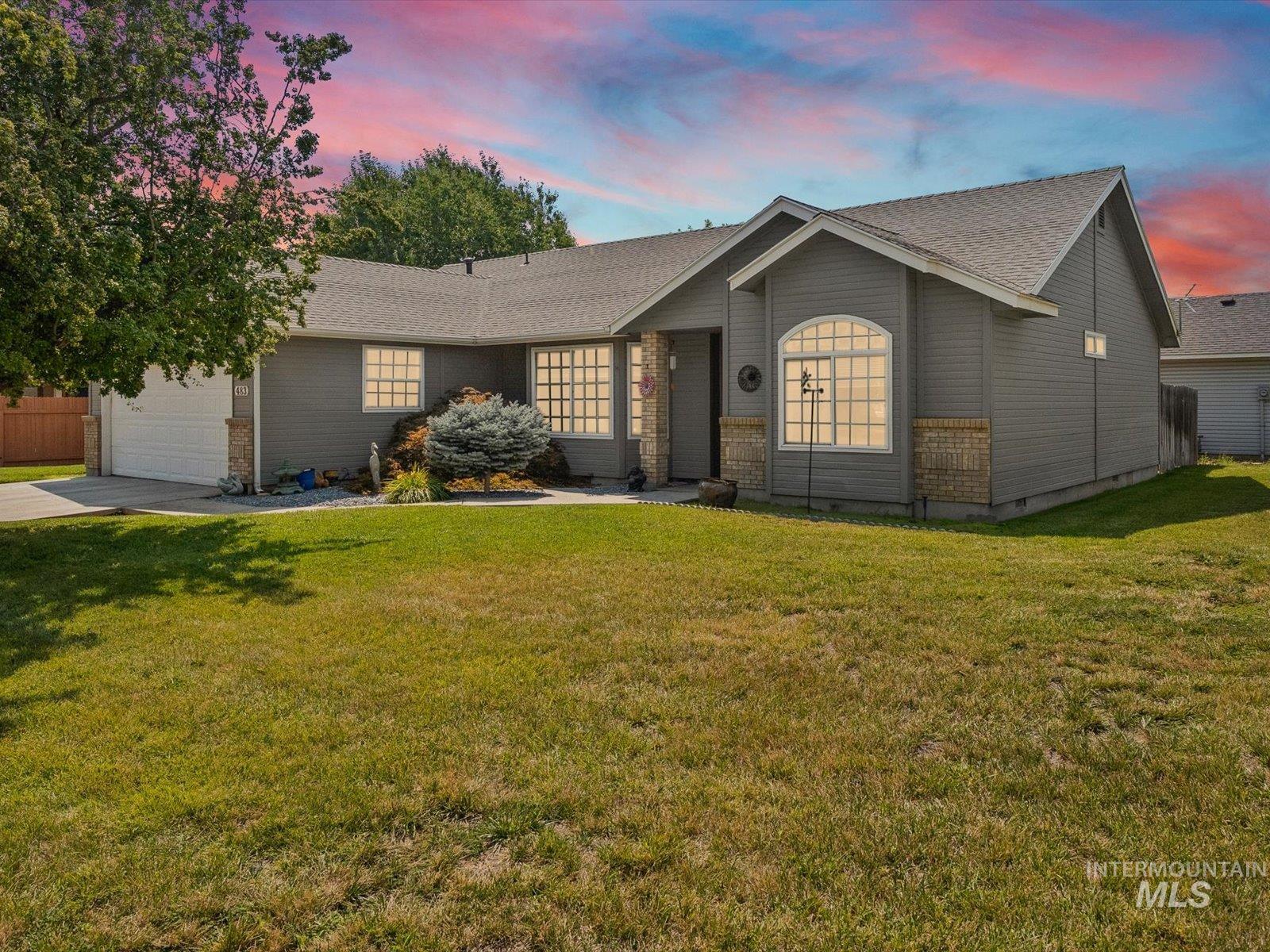 483 S Floyd Dr Property Photo 1