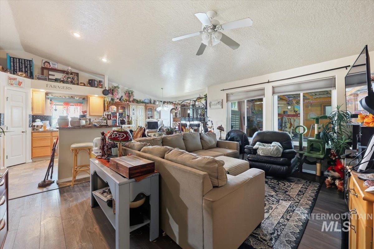 5021 Barkley Way Property Photo 13
