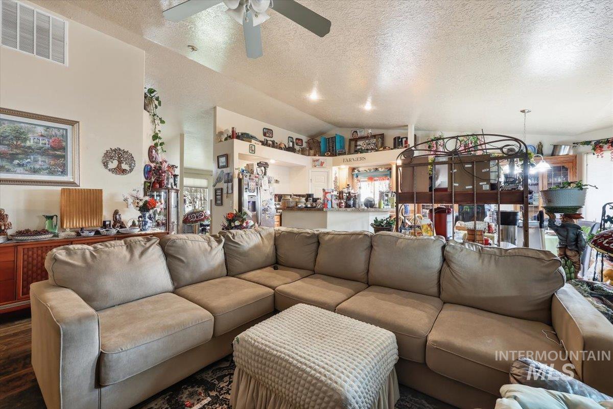 5021 Barkley Way Property Photo 14
