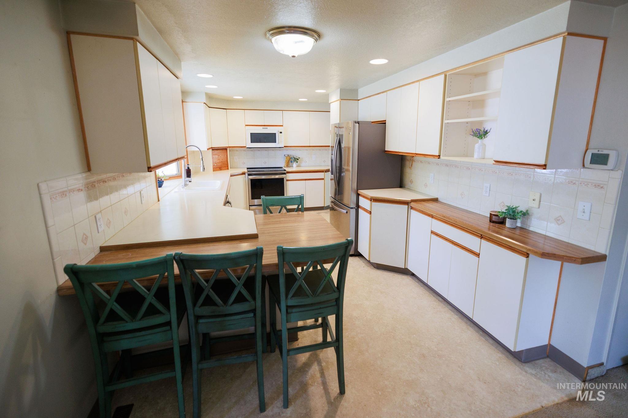 1006 N Morton St Property Photo 4