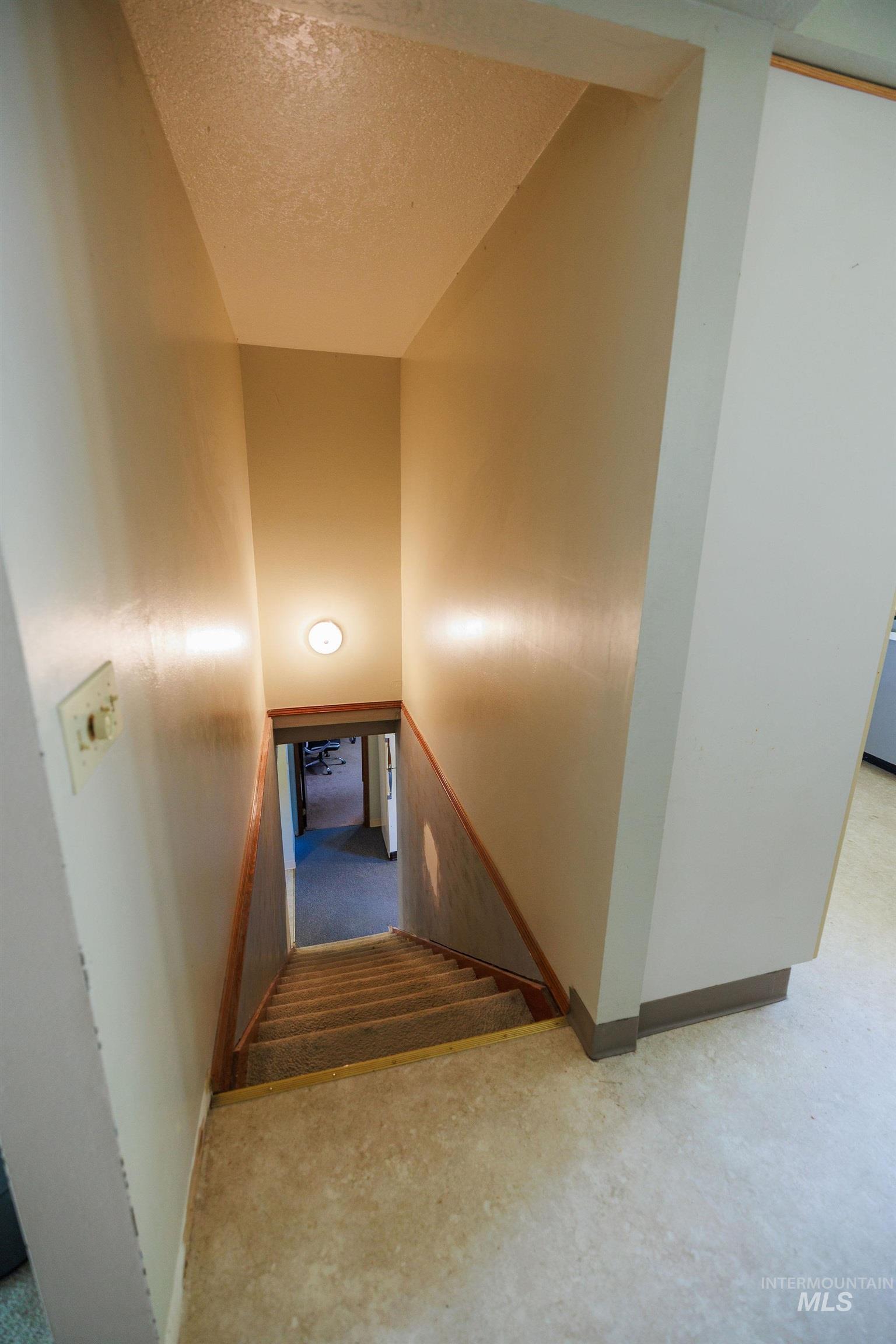 1006 N Morton St Property Photo 13