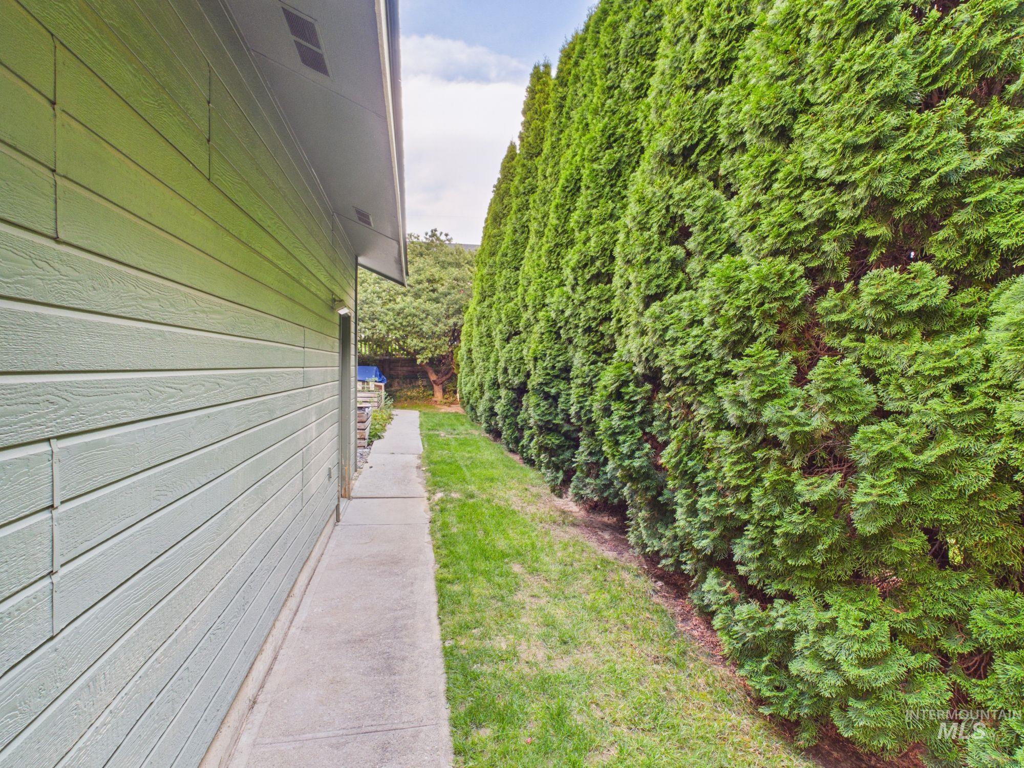 2171 Bonnie Dr Property Photo 30