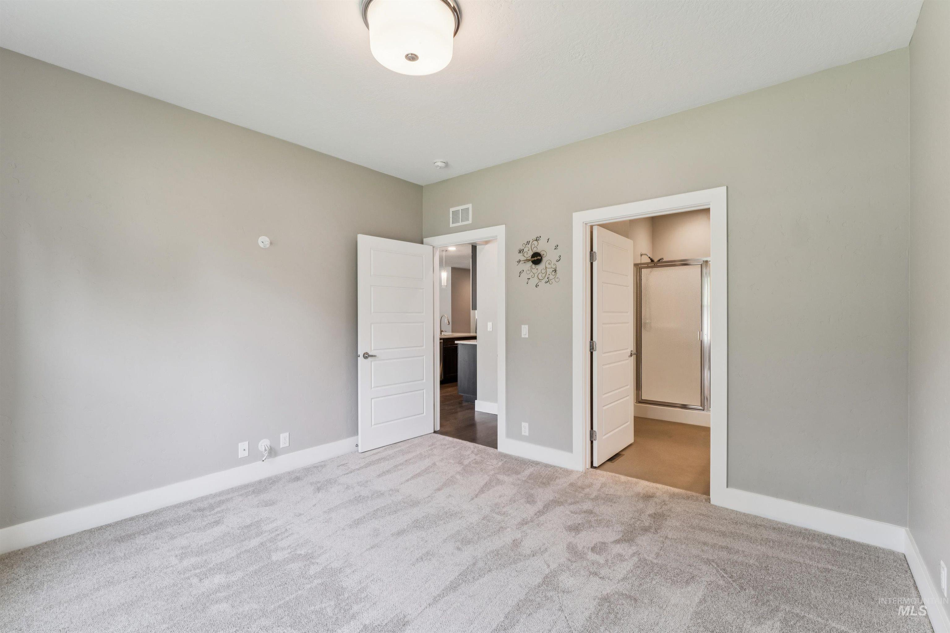 2309 W San Remo Dr Property Photo 18