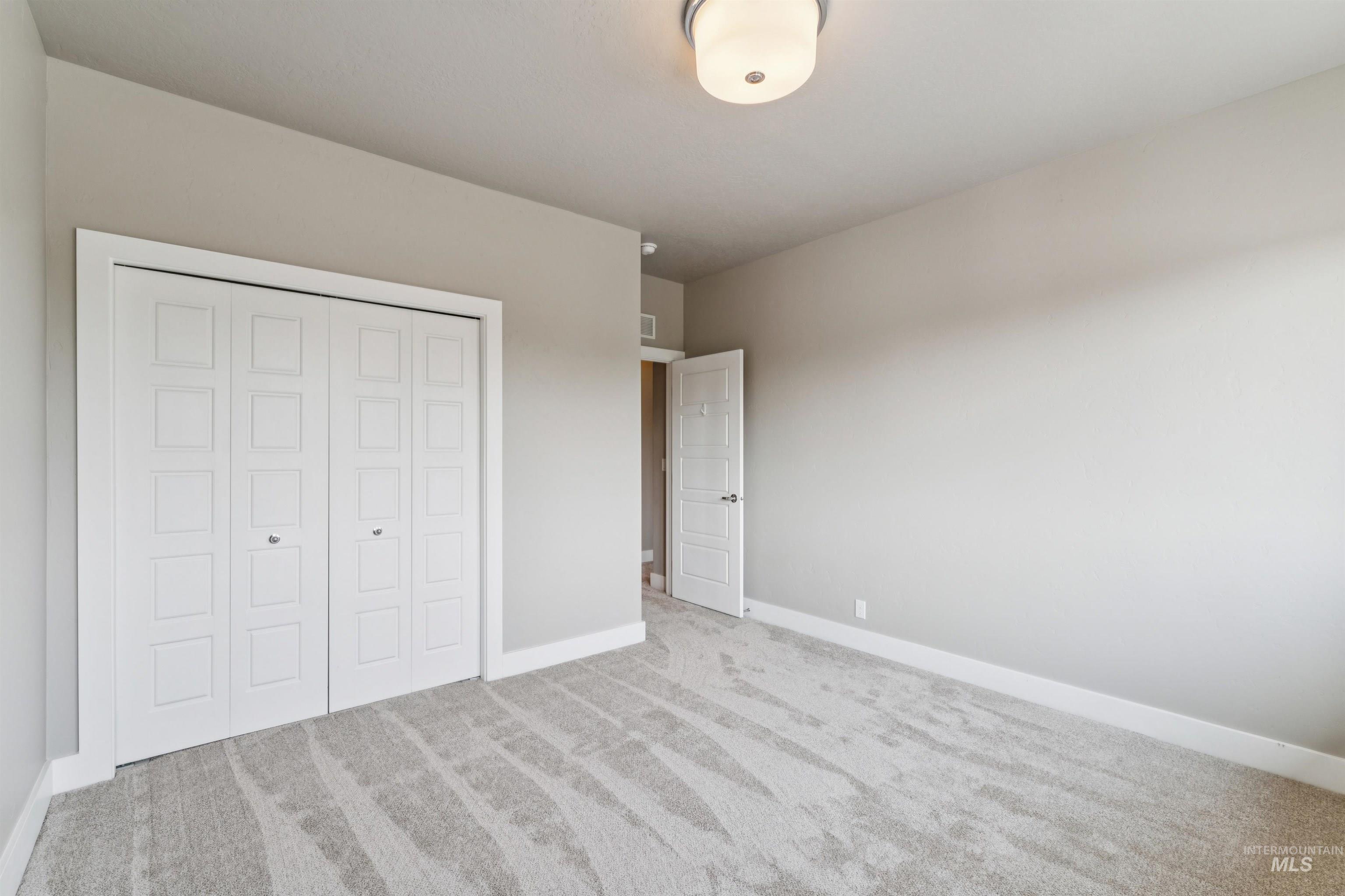 2309 W San Remo Dr Property Photo 32