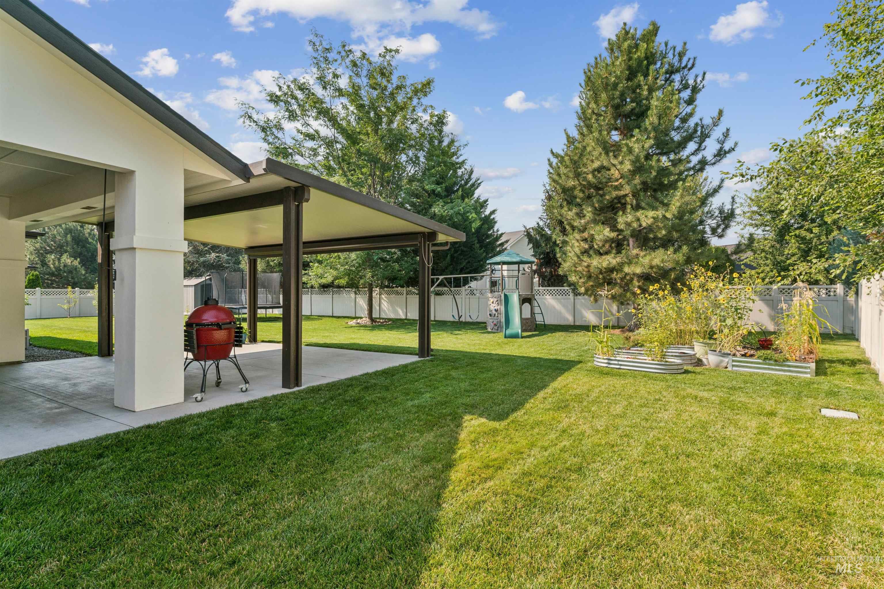 2309 W San Remo Dr Property Photo 38