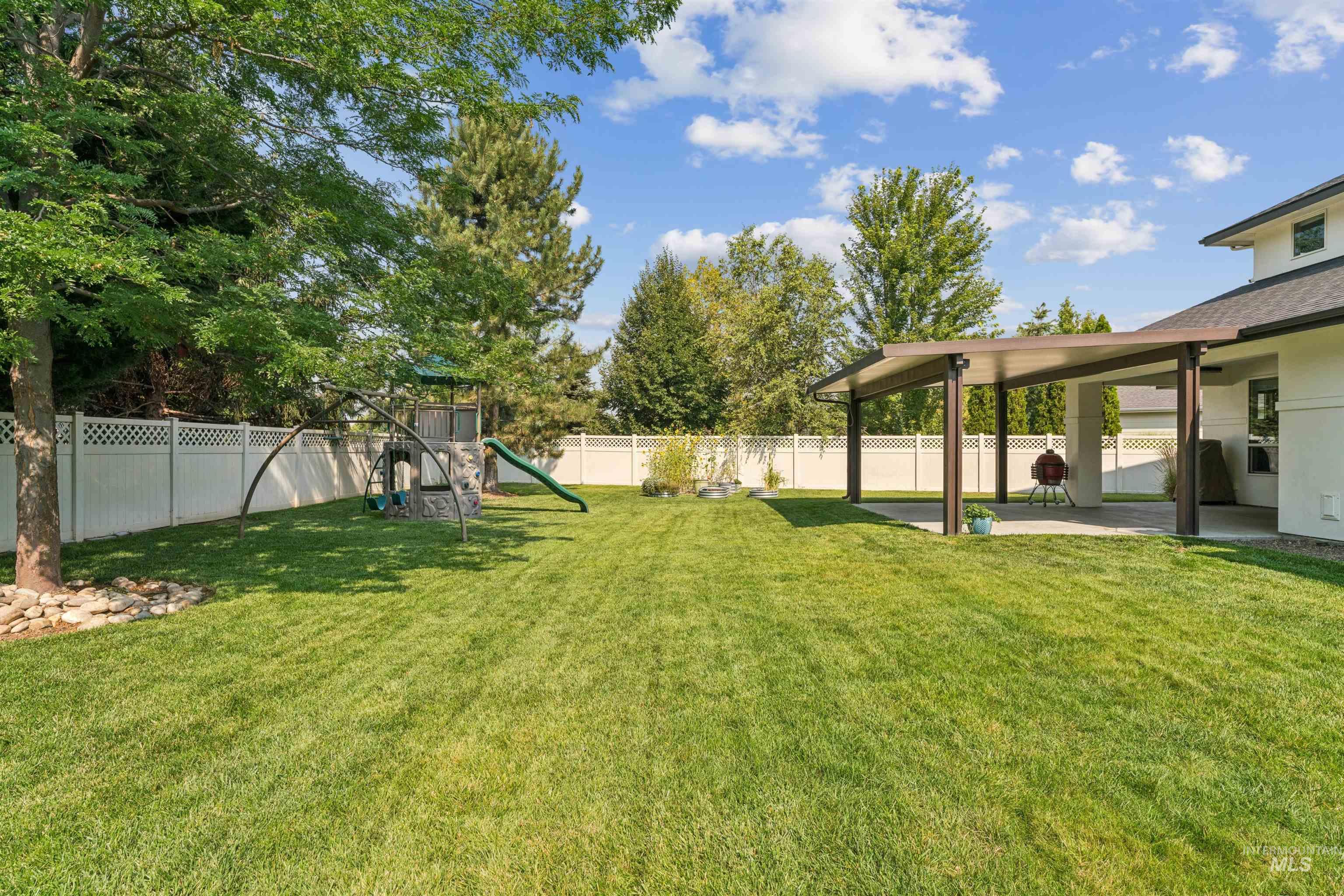 2309 W San Remo Dr Property Photo 41