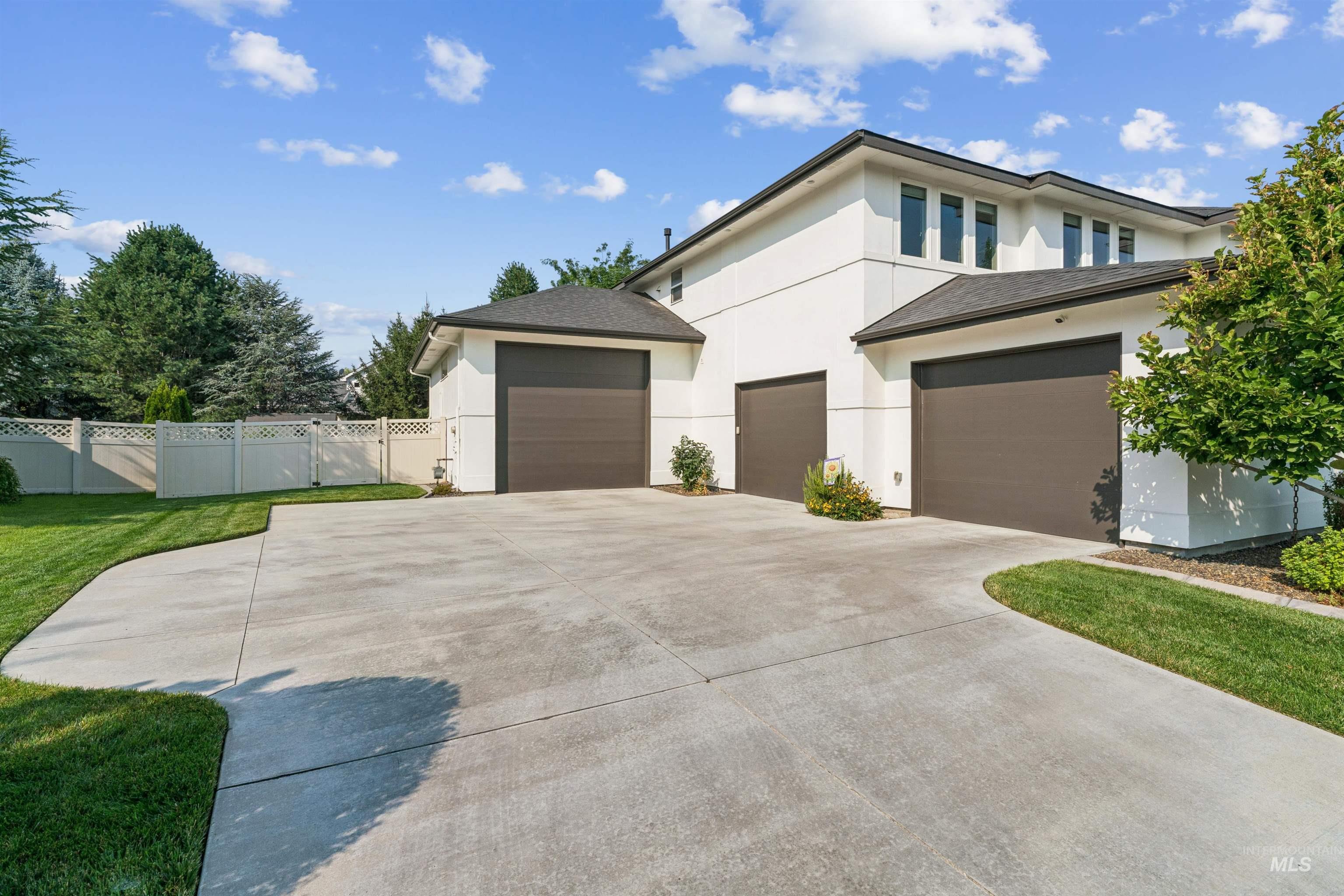 2309 W San Remo Dr Property Photo 45