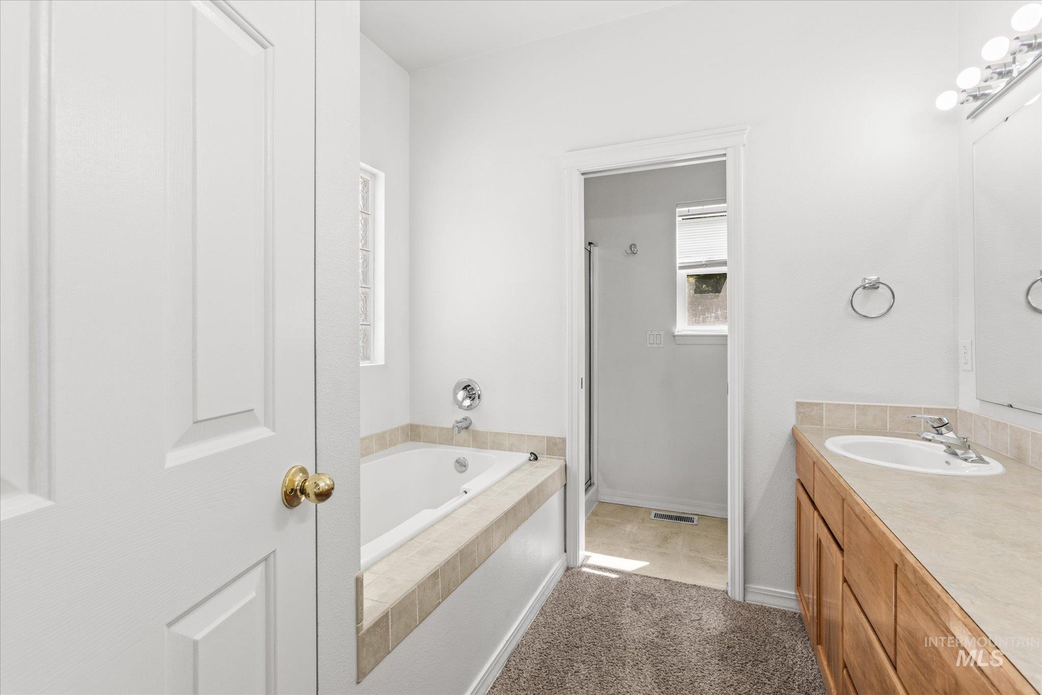 6270 N Sparkford Way Property Photo 12