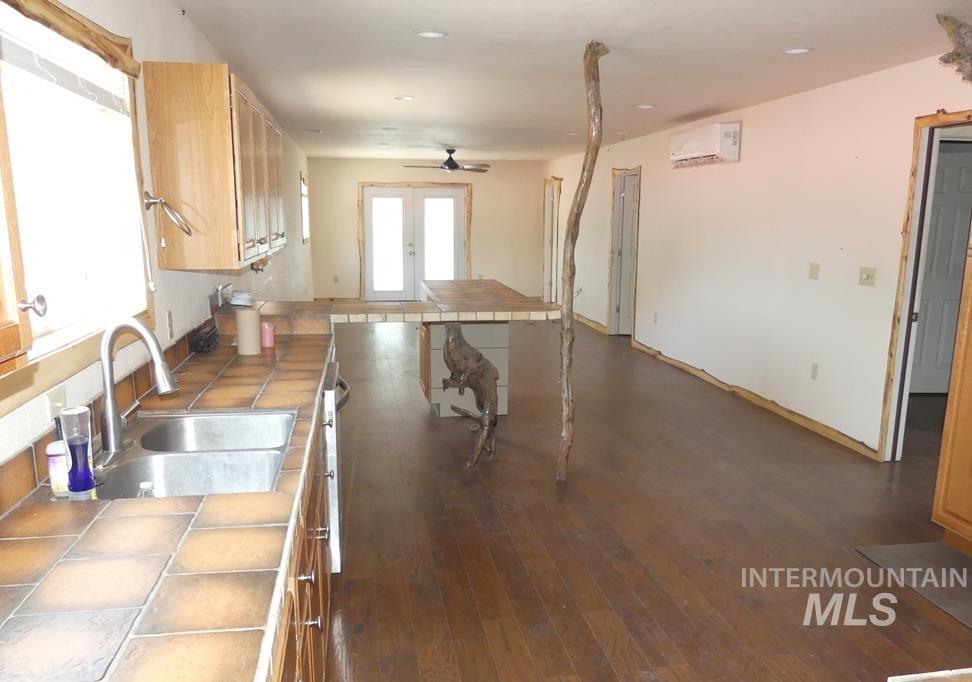130 River Street Property Photo 4