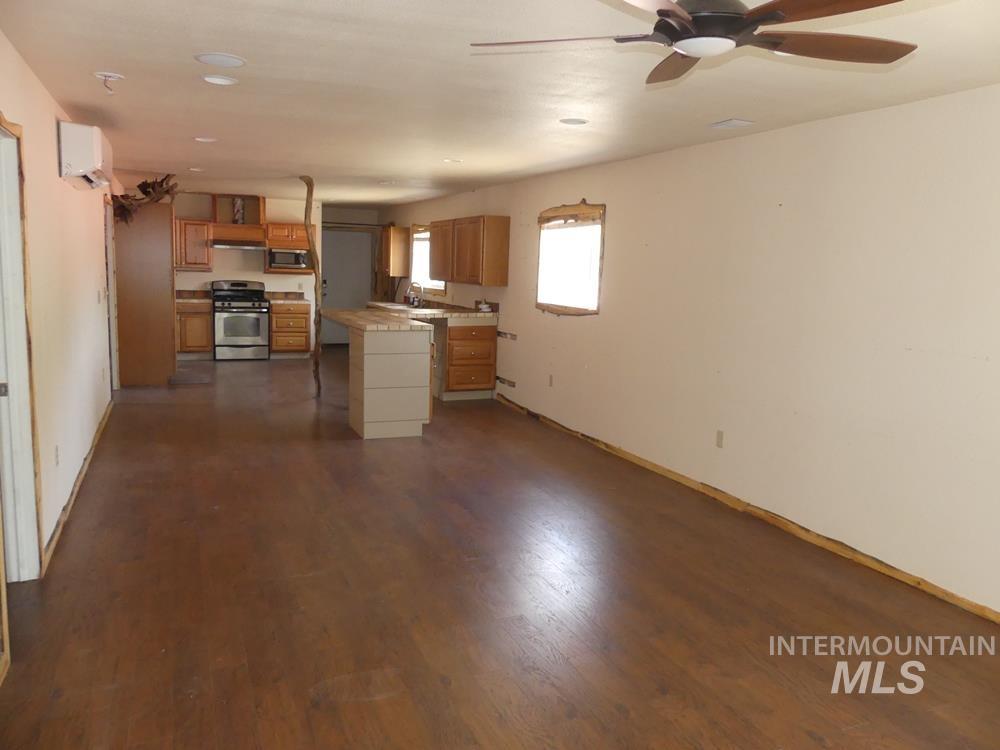 130 River Street Property Photo 7