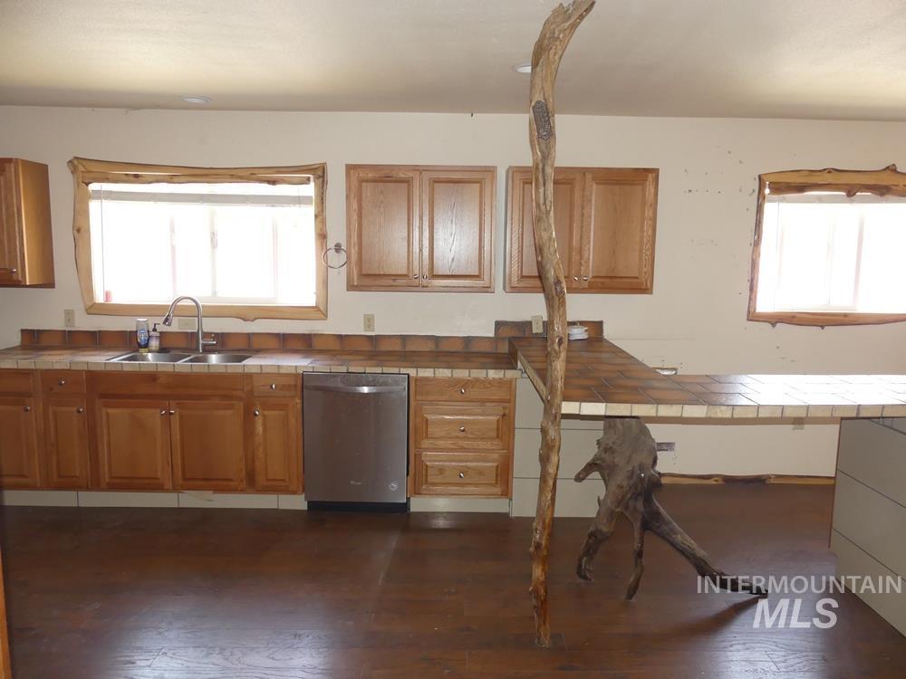 130 River Street Property Photo 8