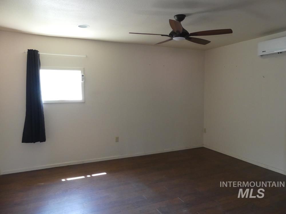 130 River Street Property Photo 9