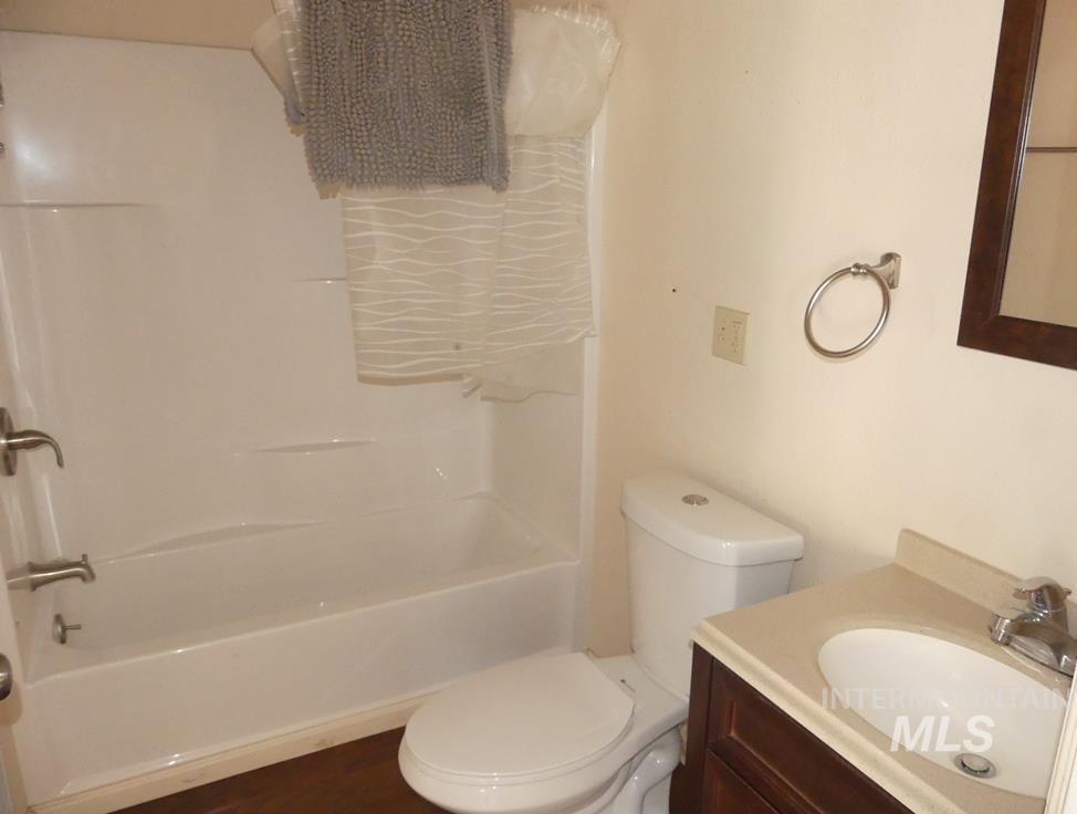 130 River Street Property Photo 17