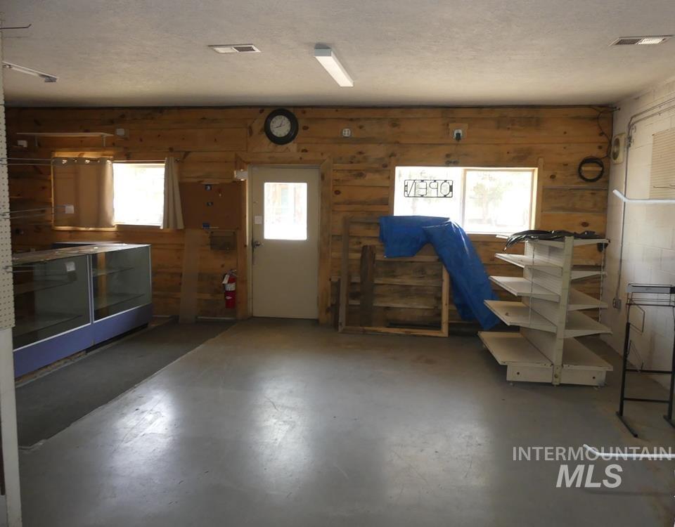 130 River Street Property Photo 26