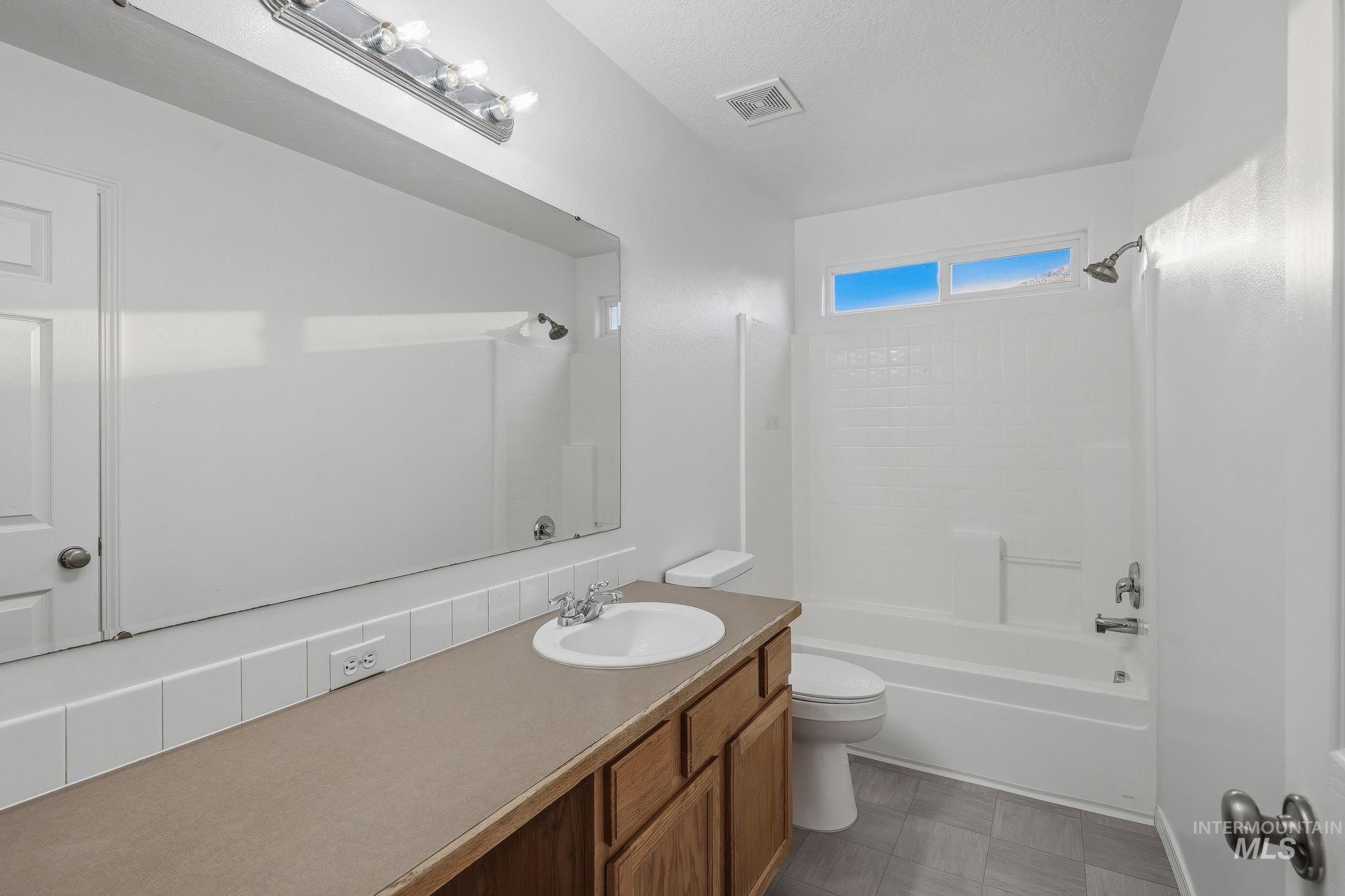 3482 N Elmstone Pl Property Photo 37