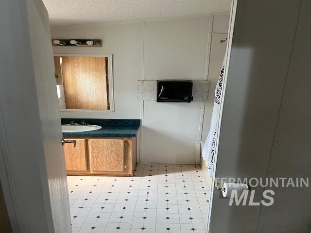 803 E Liberty Property Photo 10