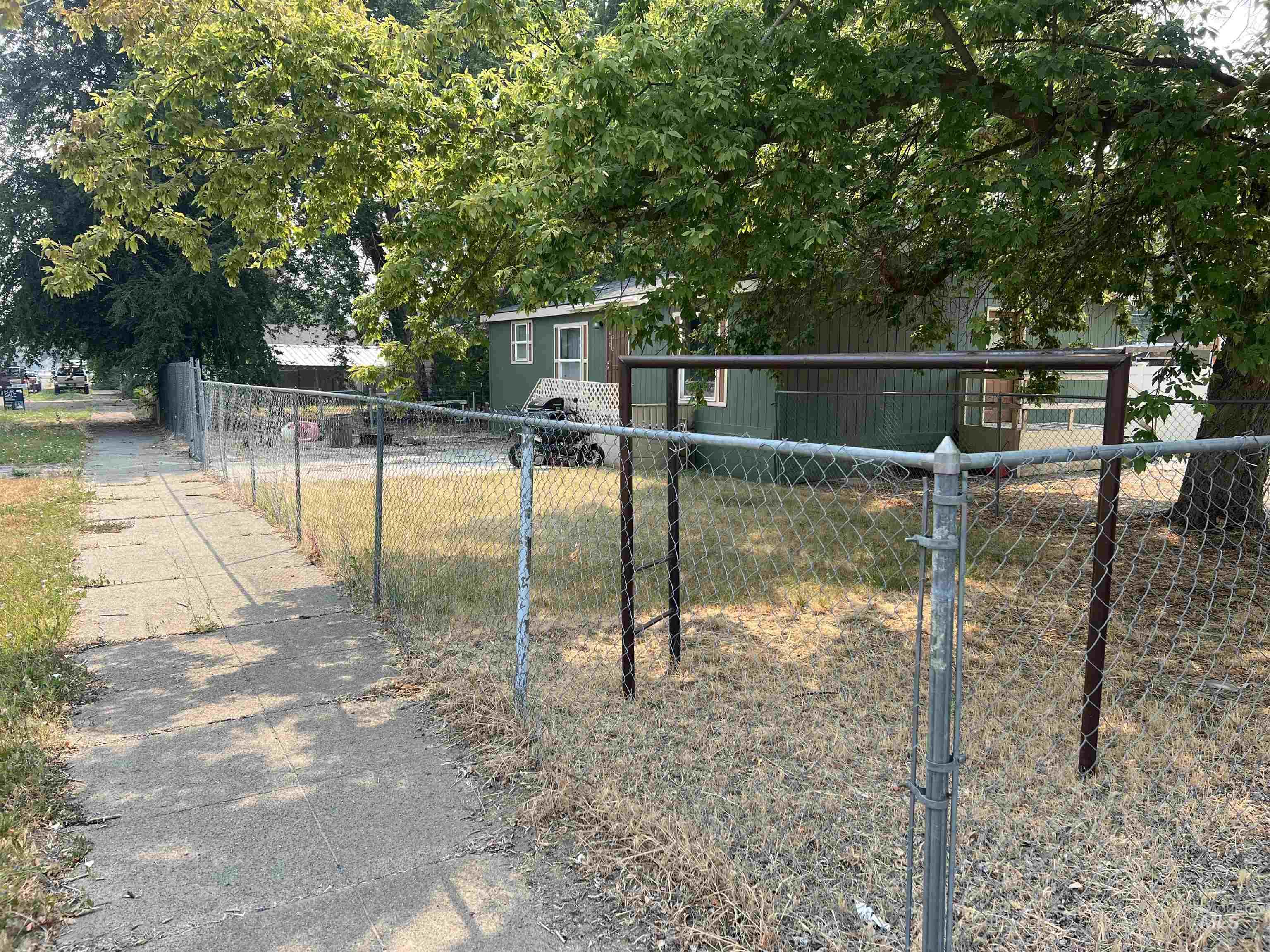 803 E Liberty Property Photo 11