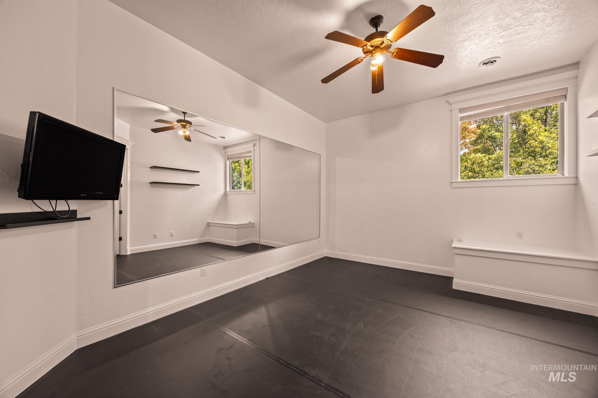 468 E Forest Ridge Drive Property Photo 28