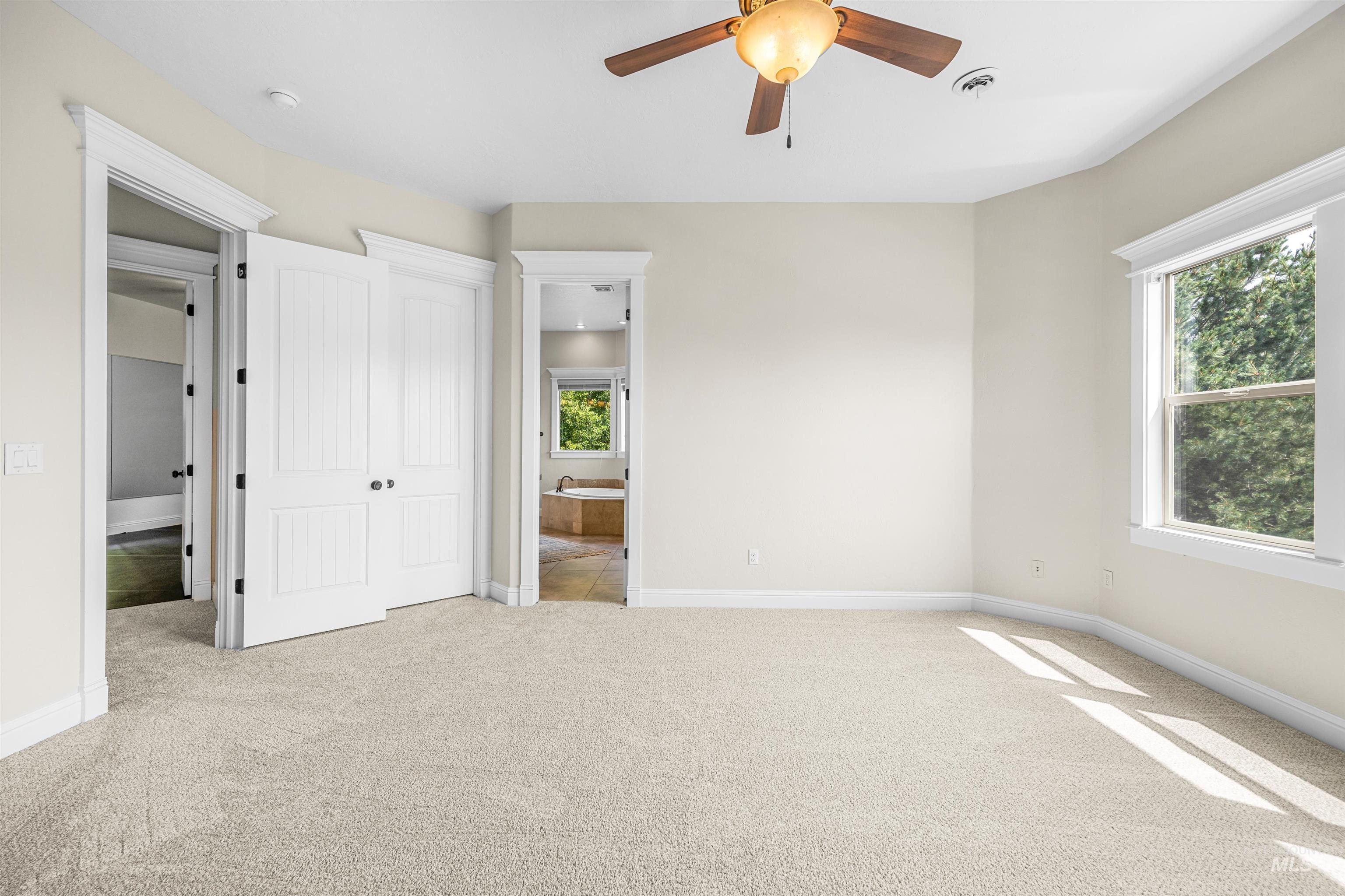 468 E Forest Ridge Drive Property Photo 32