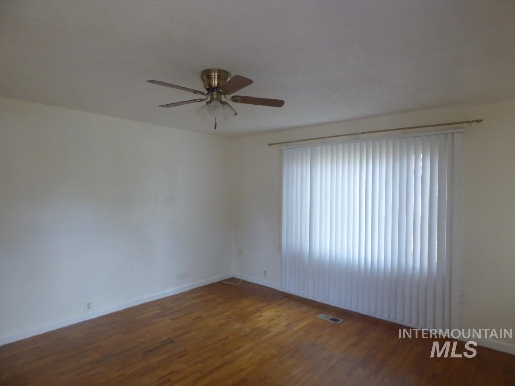 1256 Elm Street Property Photo 4