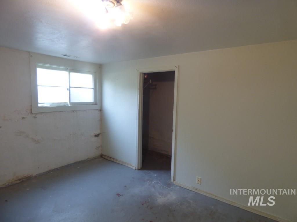 1256 Elm Street Property Photo 12