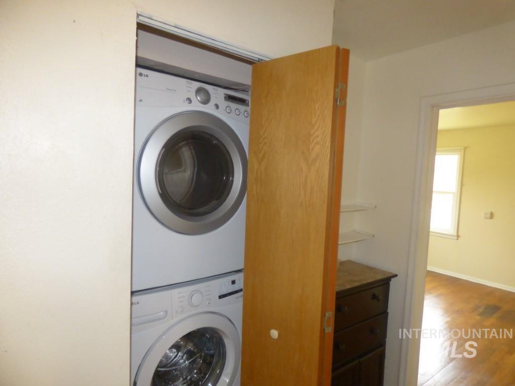1256 Elm Street Property Photo 15