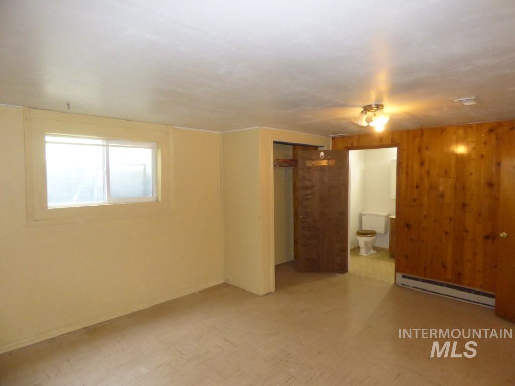 1256 Elm Street Property Photo 21