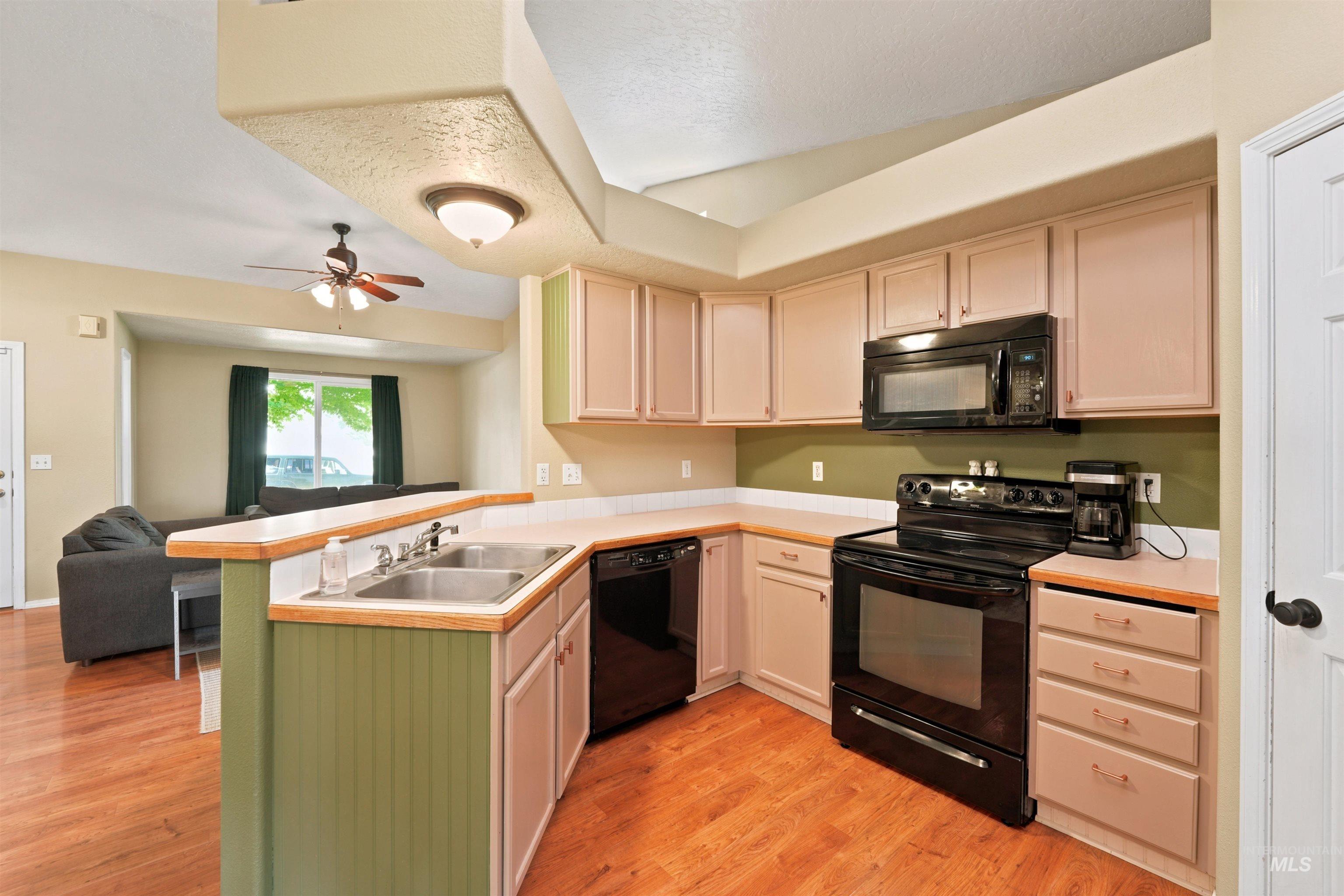 1059 Valley Property Photo 10