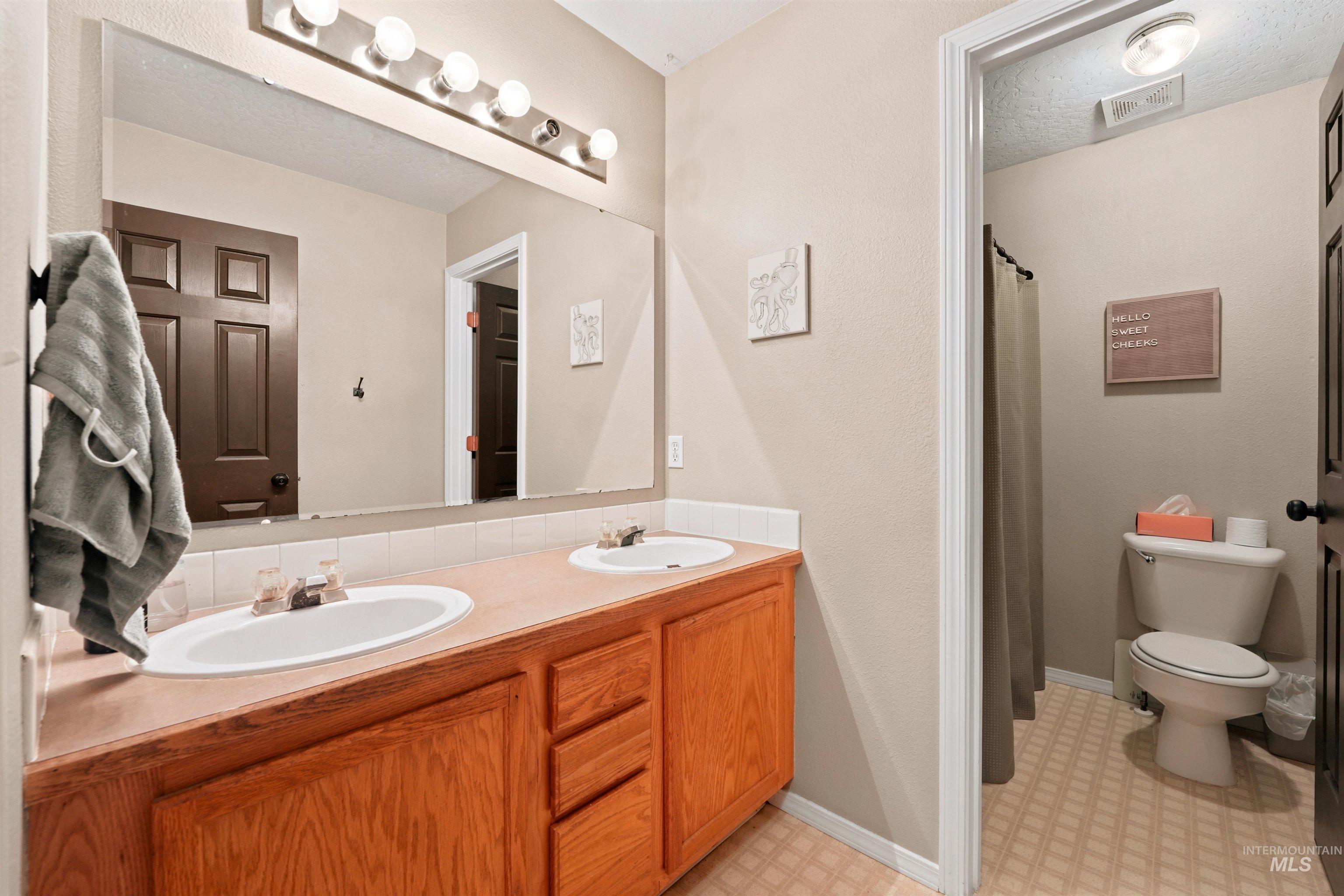 1059 Valley Property Photo 13