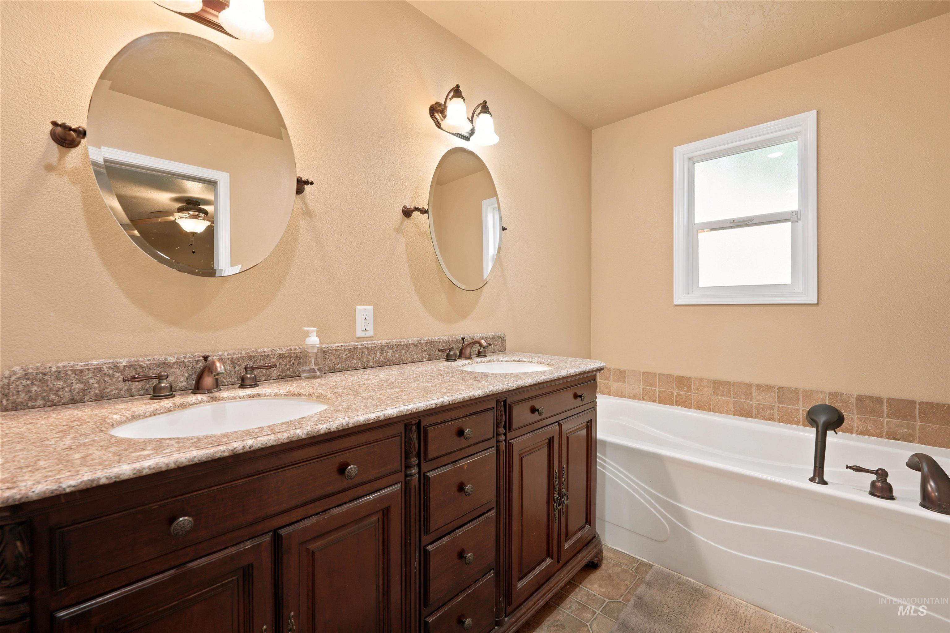 1059 Valley Property Photo 19