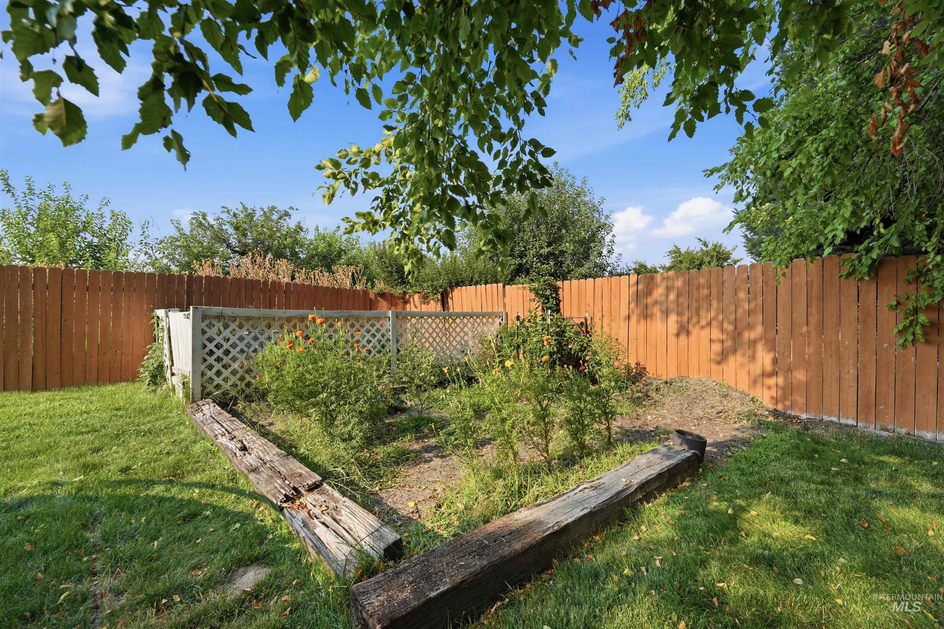1059 Valley Property Photo 32