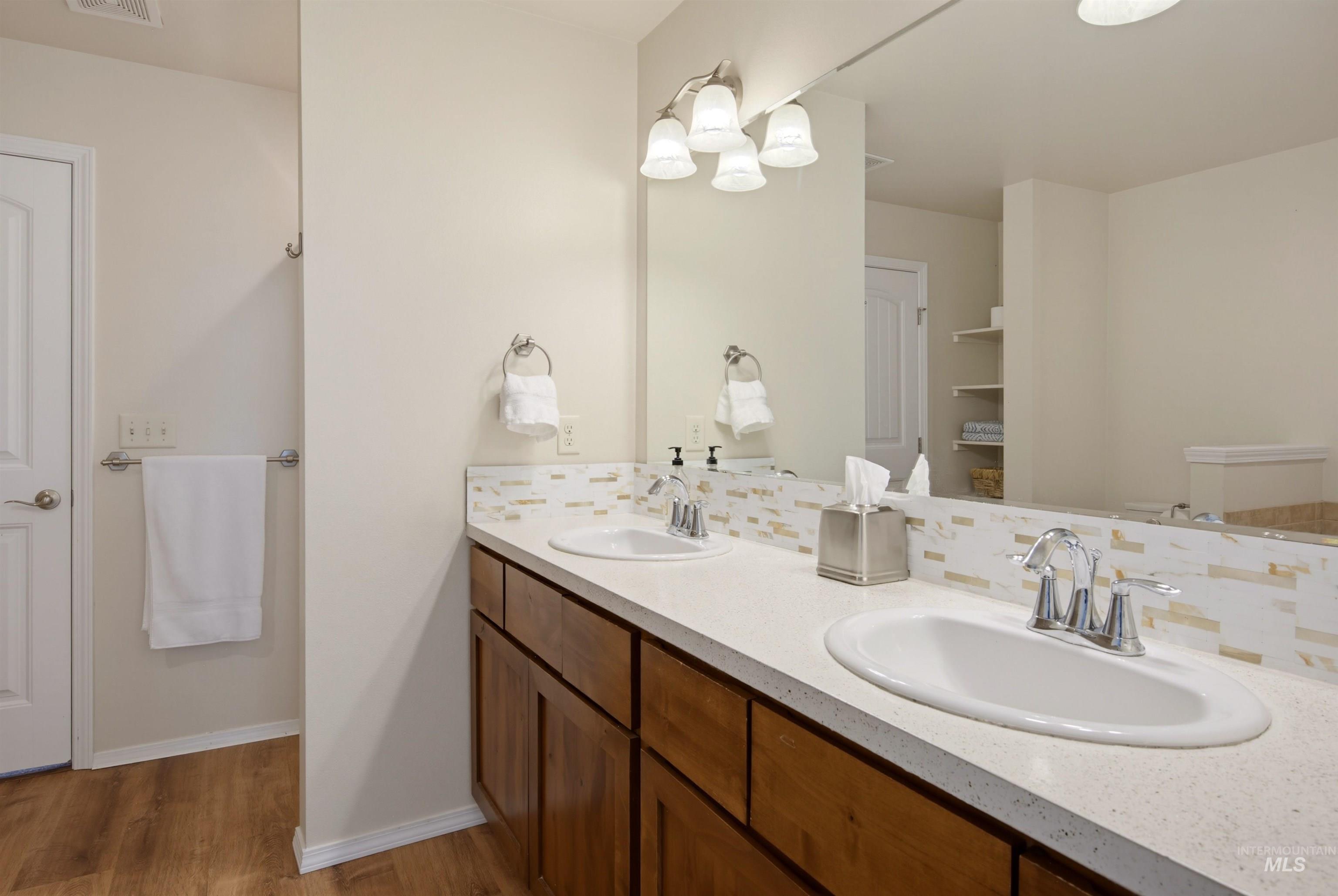 2452 S Amaya Lane Property Photo 11