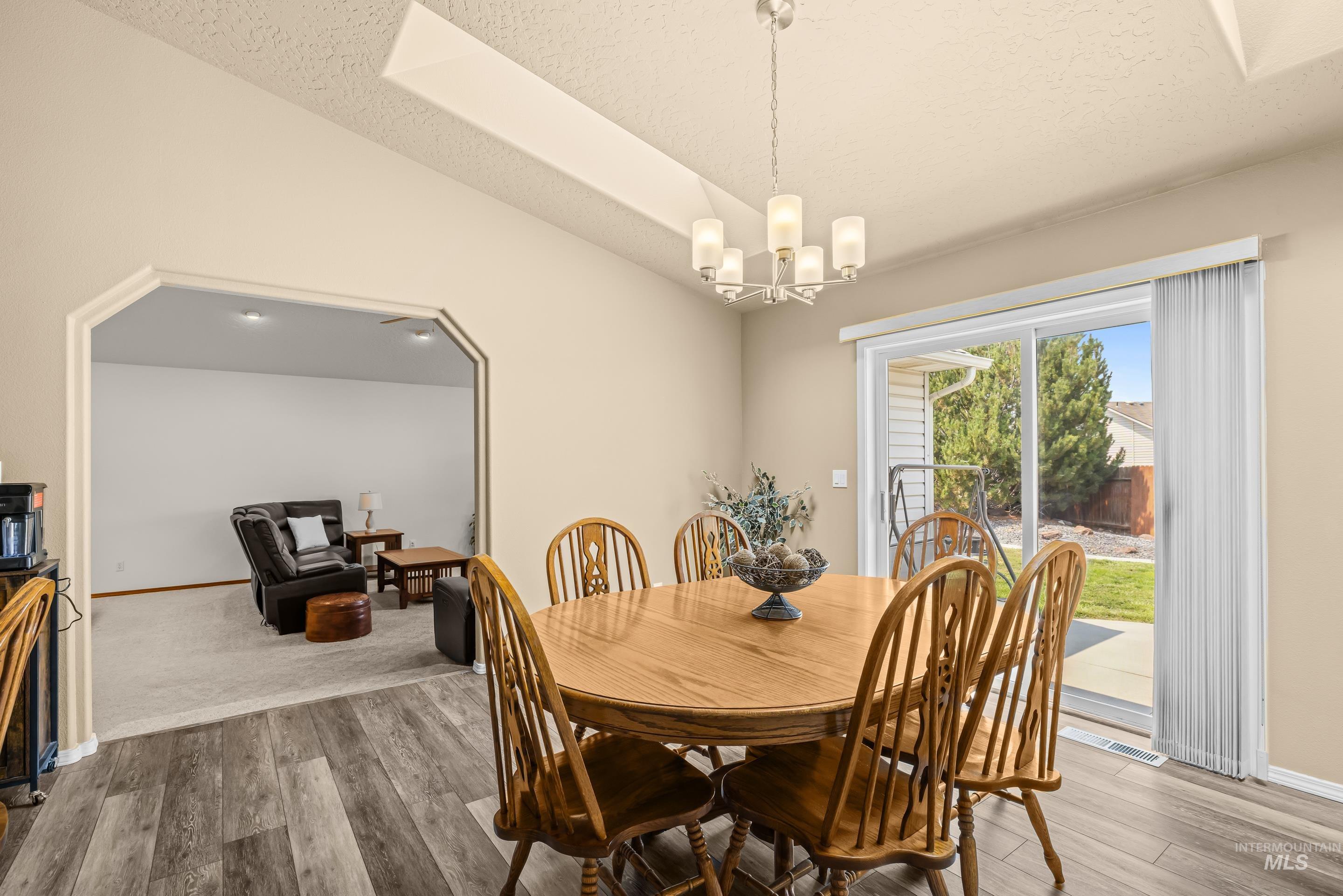 3408 Saraset Cir Property Photo 14