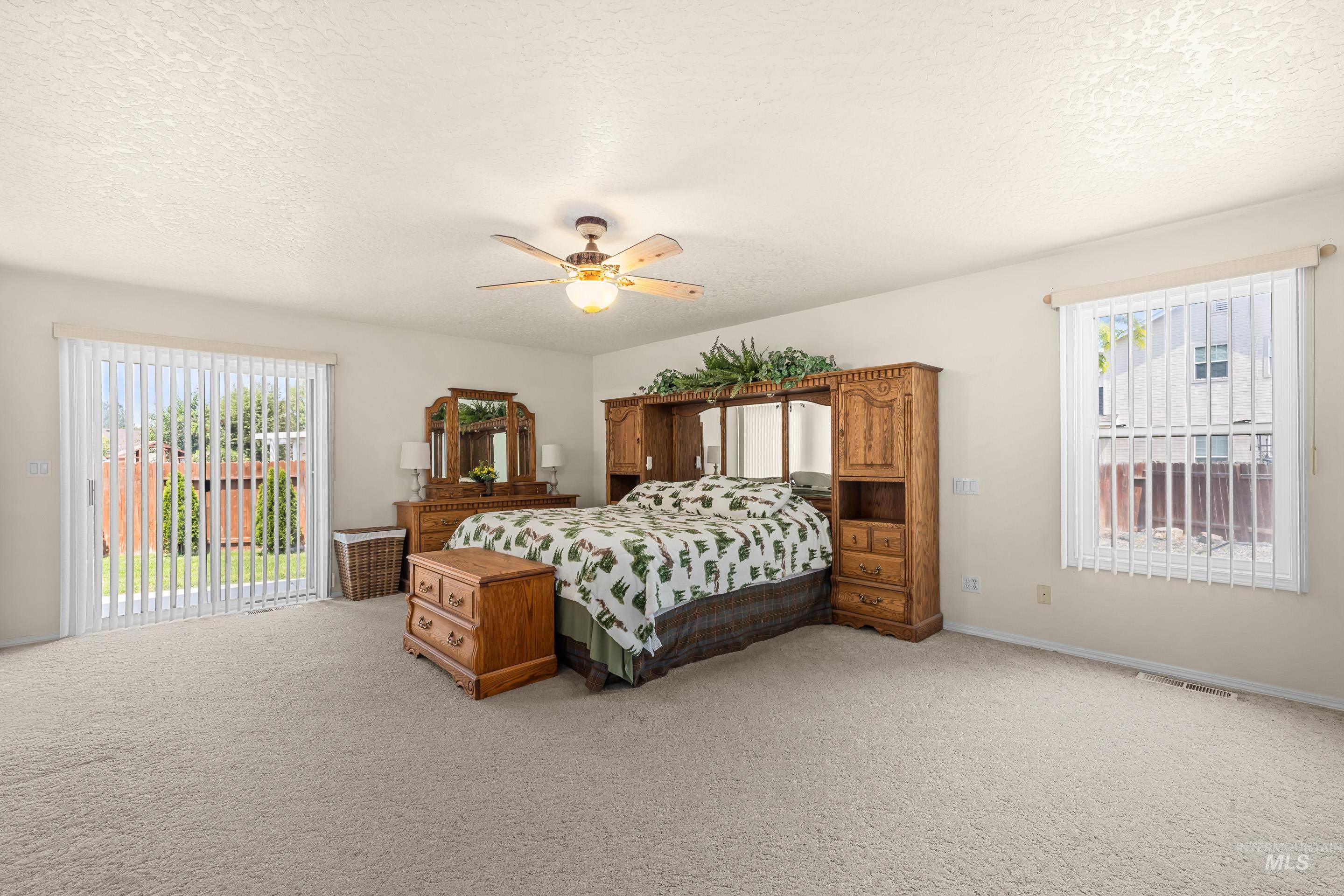 3408 Saraset Cir Property Photo 21