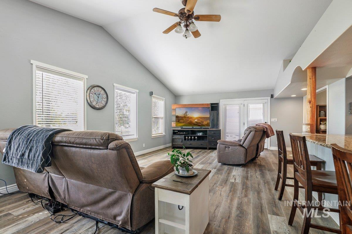 2123 E 3970 N Property Photo 11
