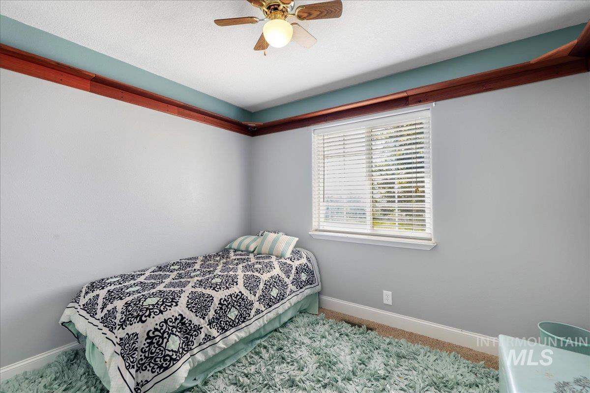 2123 E 3970 N Property Photo 16