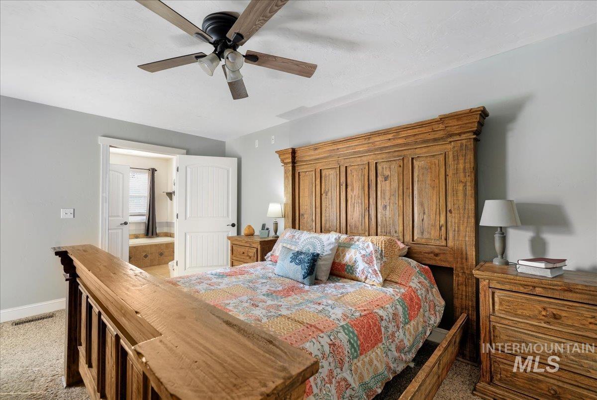 2123 E 3970 N Property Photo 17